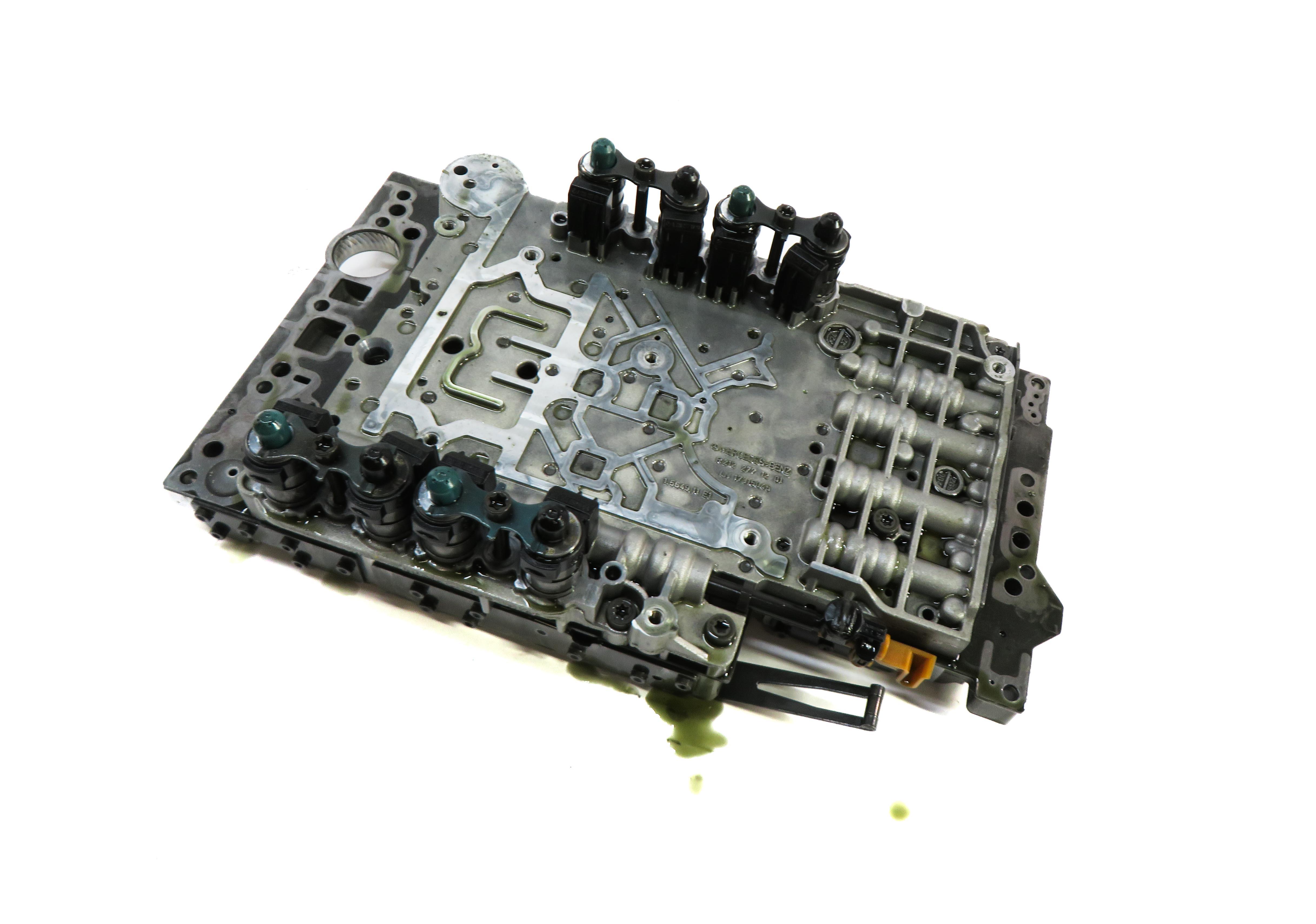 12-15 MERCEDES C250 C350 SLK250 SLK350 (W204) TRANSMISSION VALVE BODY BLOCK — exact item pictured