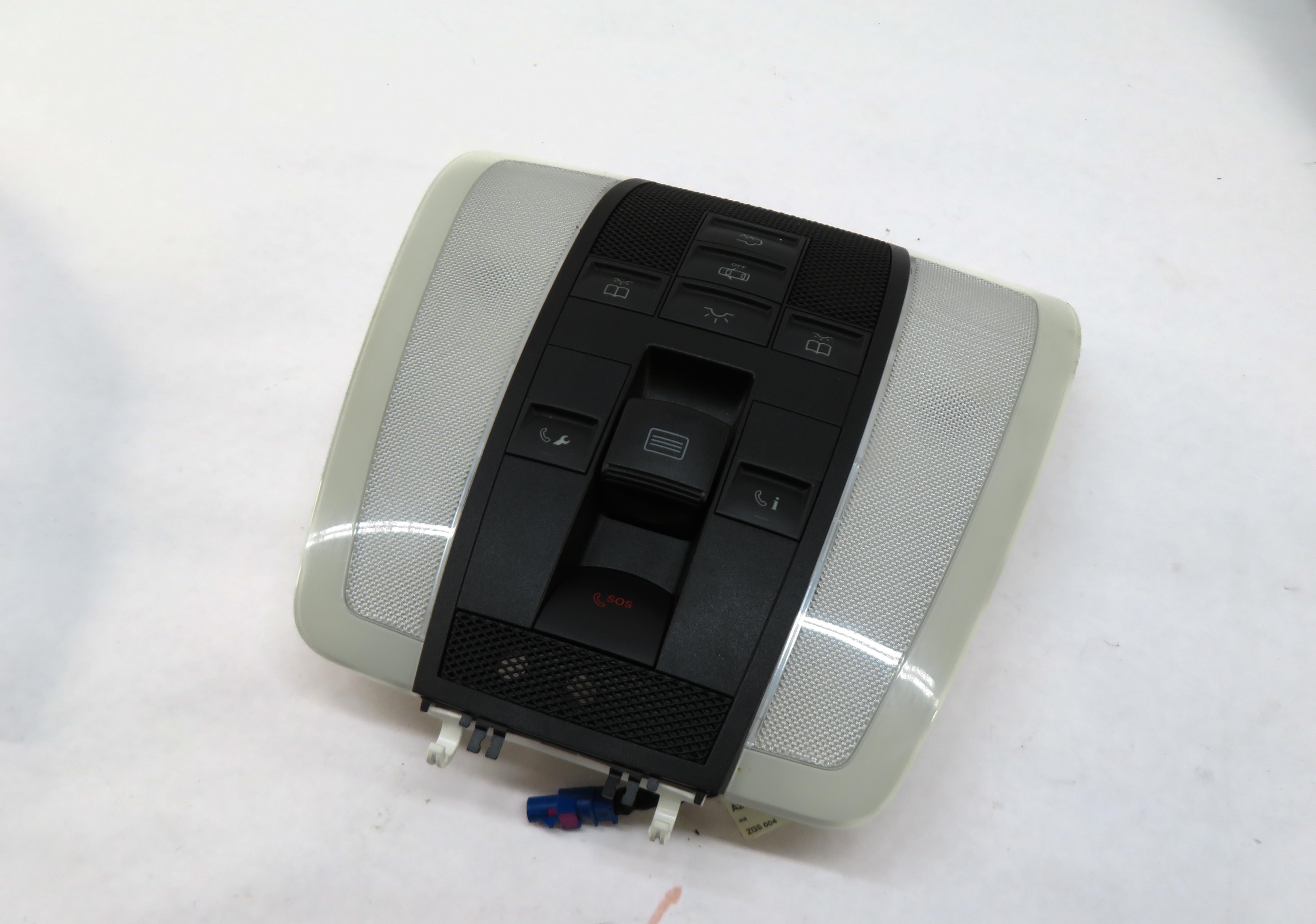 2013 MERCEDES C250 (W204) FRONT DOMELIGHT MAP READING DOME LIGHT LAMP (BLACK) — exact item pictured