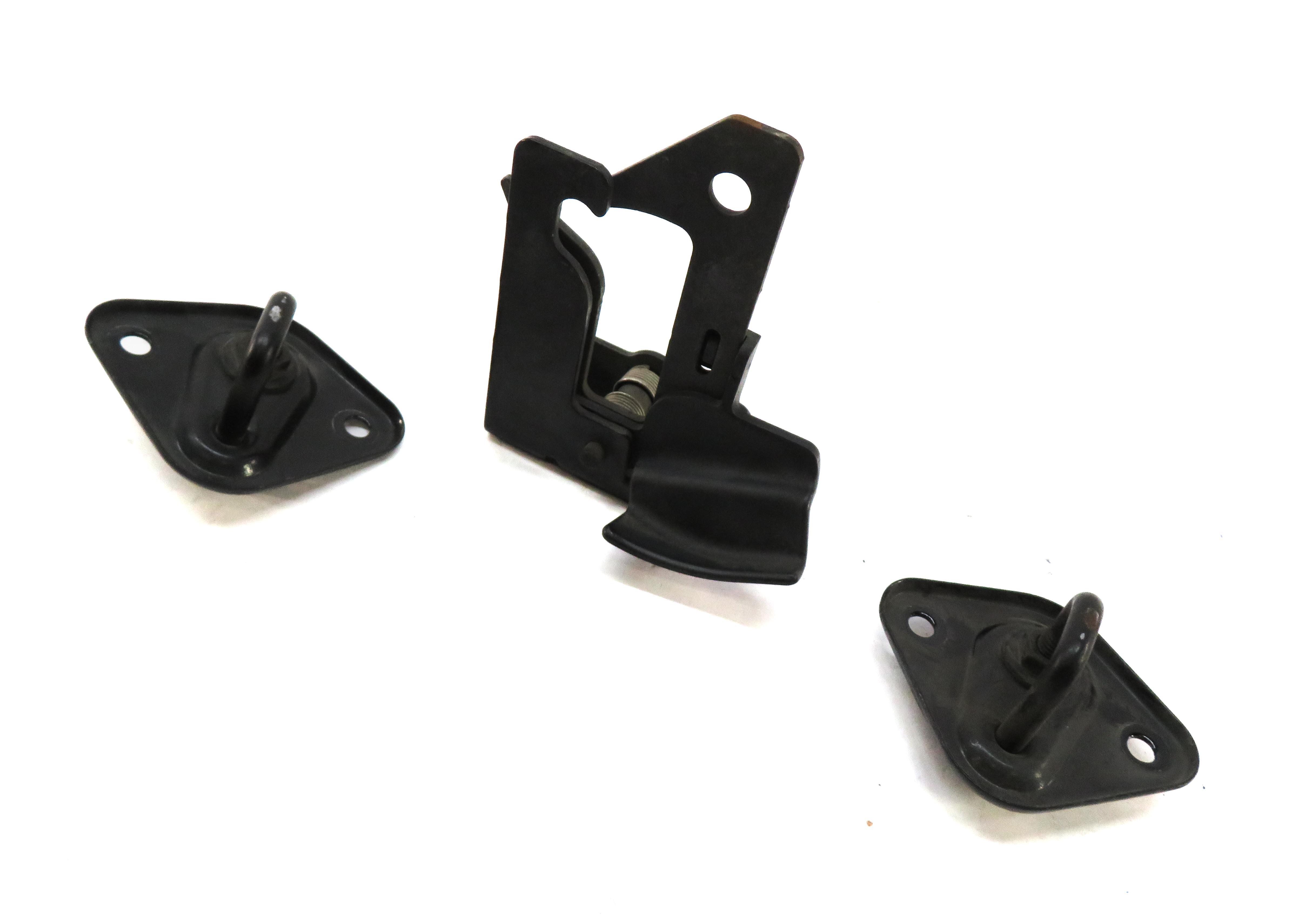 2013 MERCEDES C250 (W204) FRONT HOOD SAFETY LATCH STRIKER SET — exact item pictured