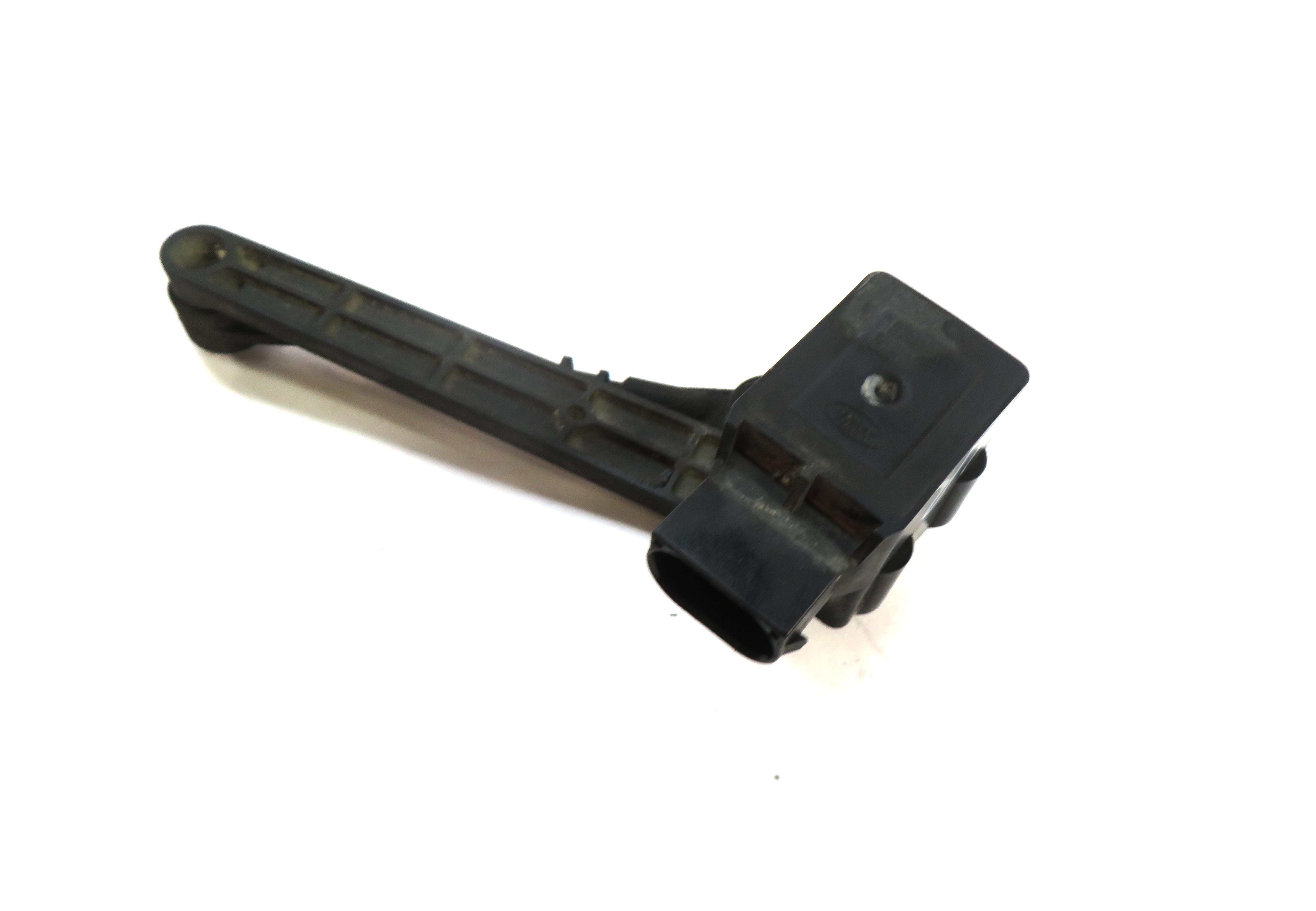 2006 RANGE ROVER (L322) LEFT DRIVER REAR SUSPENSION HEIGHT LEVEL SENSOR — exact item pictured