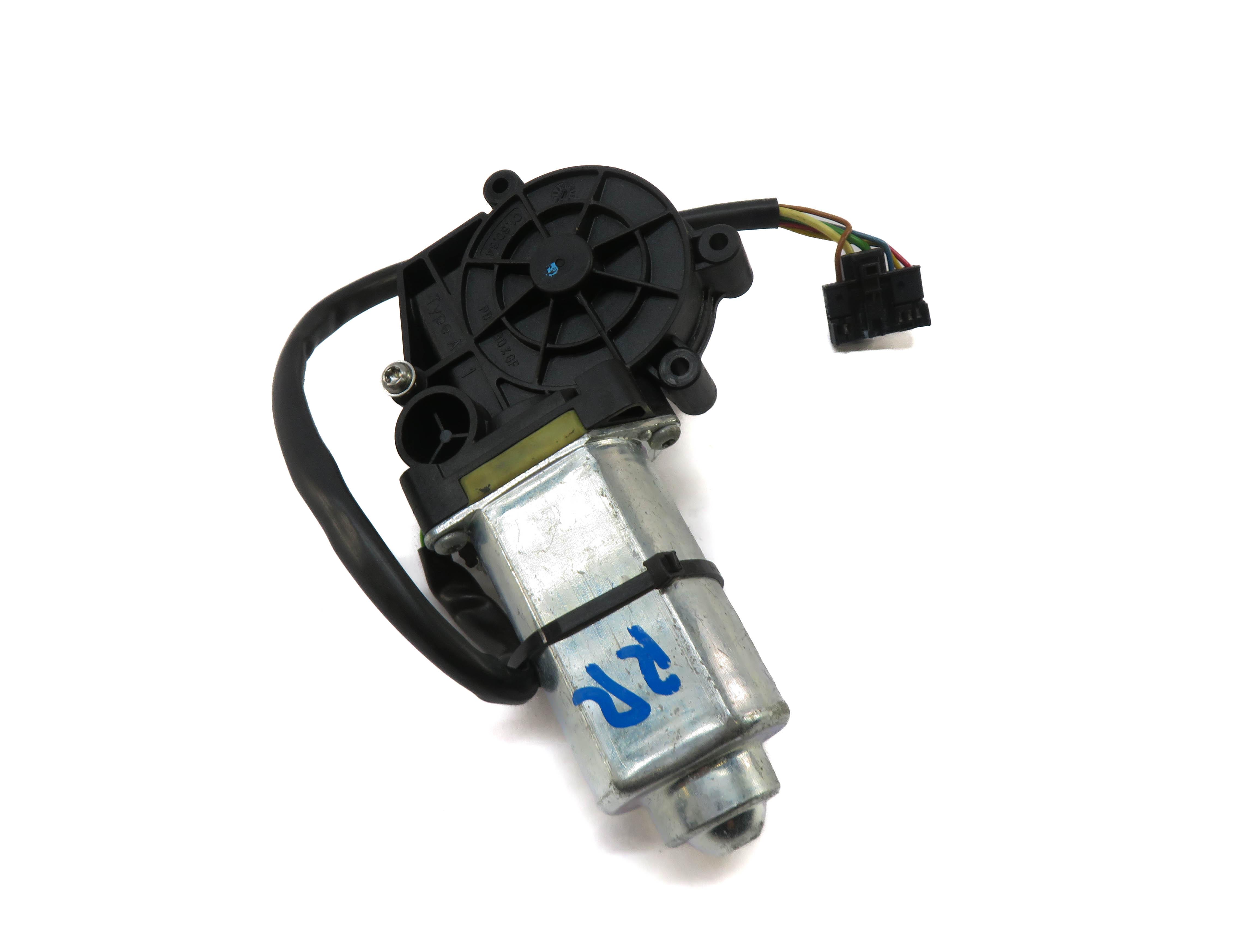 2012 MERCEDES S550 (W221) REAR RIGHT DOOR WINDOW SHADE SUNSHADE ADJUST MOTOR — exact item pictured