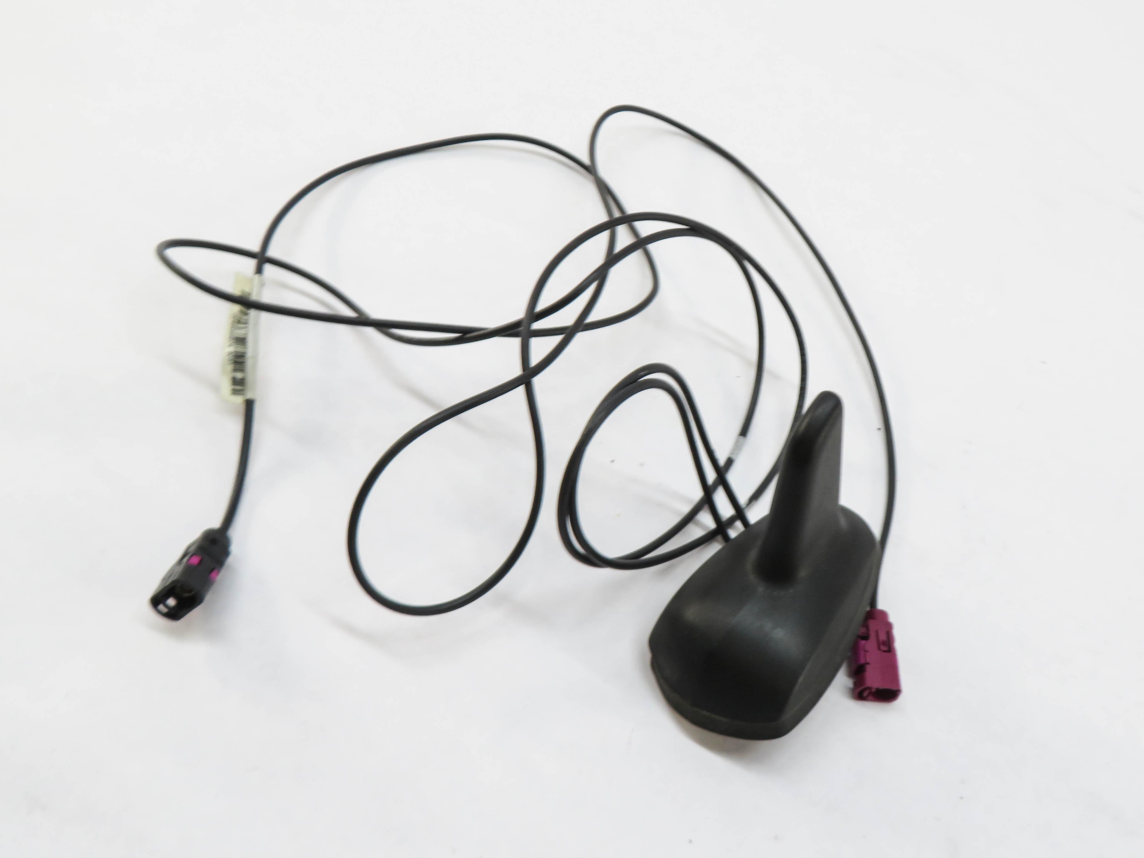 2014 MERCEDES C250 (W204) AM/FM RADIO STEREO ANTENNA SHARK FIN ANTENNA — exact item pictured