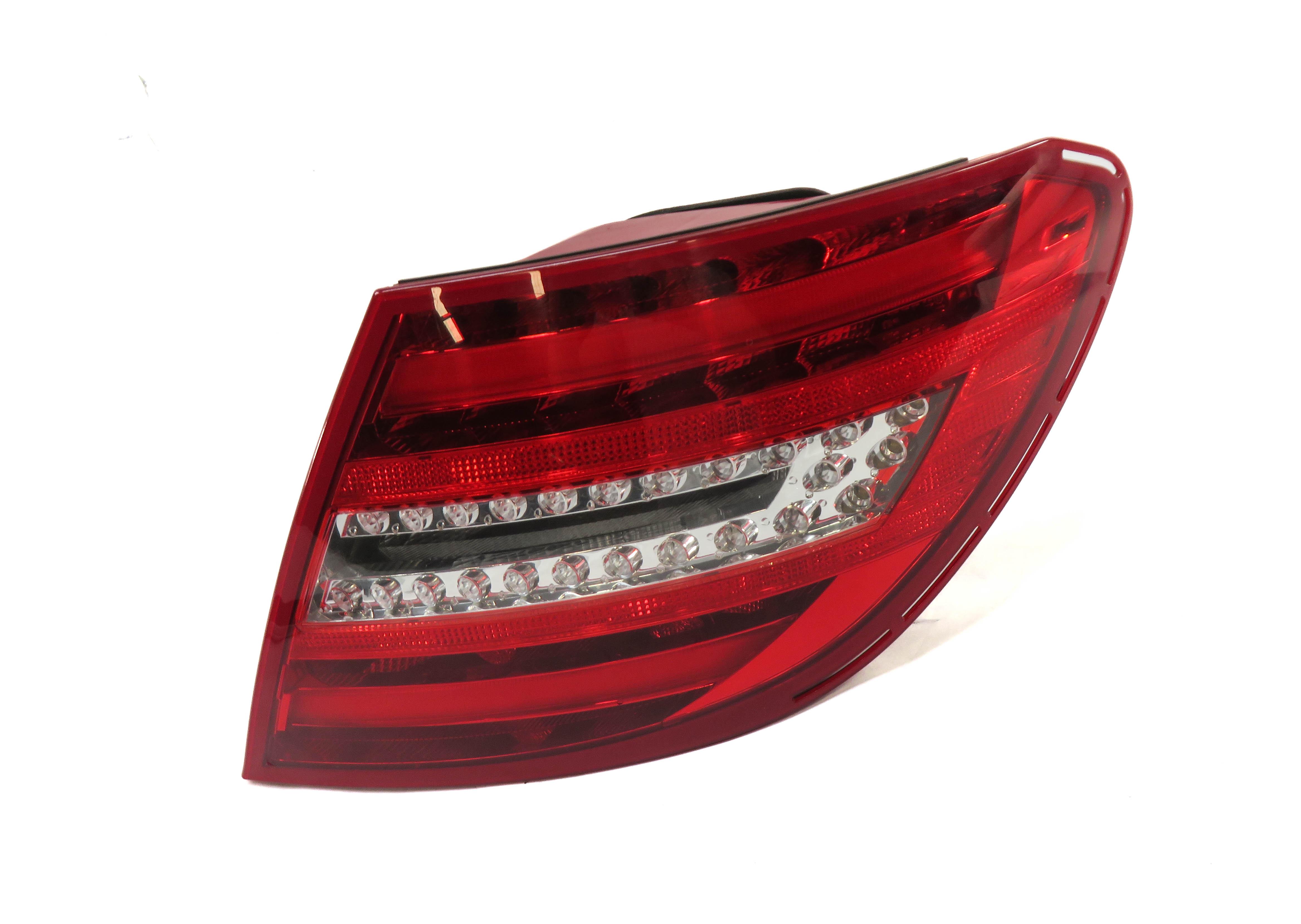 12-15 MERCEDES C-CLASS (W204) RIGHT PASSENGER REAR TAILLIGHT BRAKE LIGHT LAMP — exact item pictured