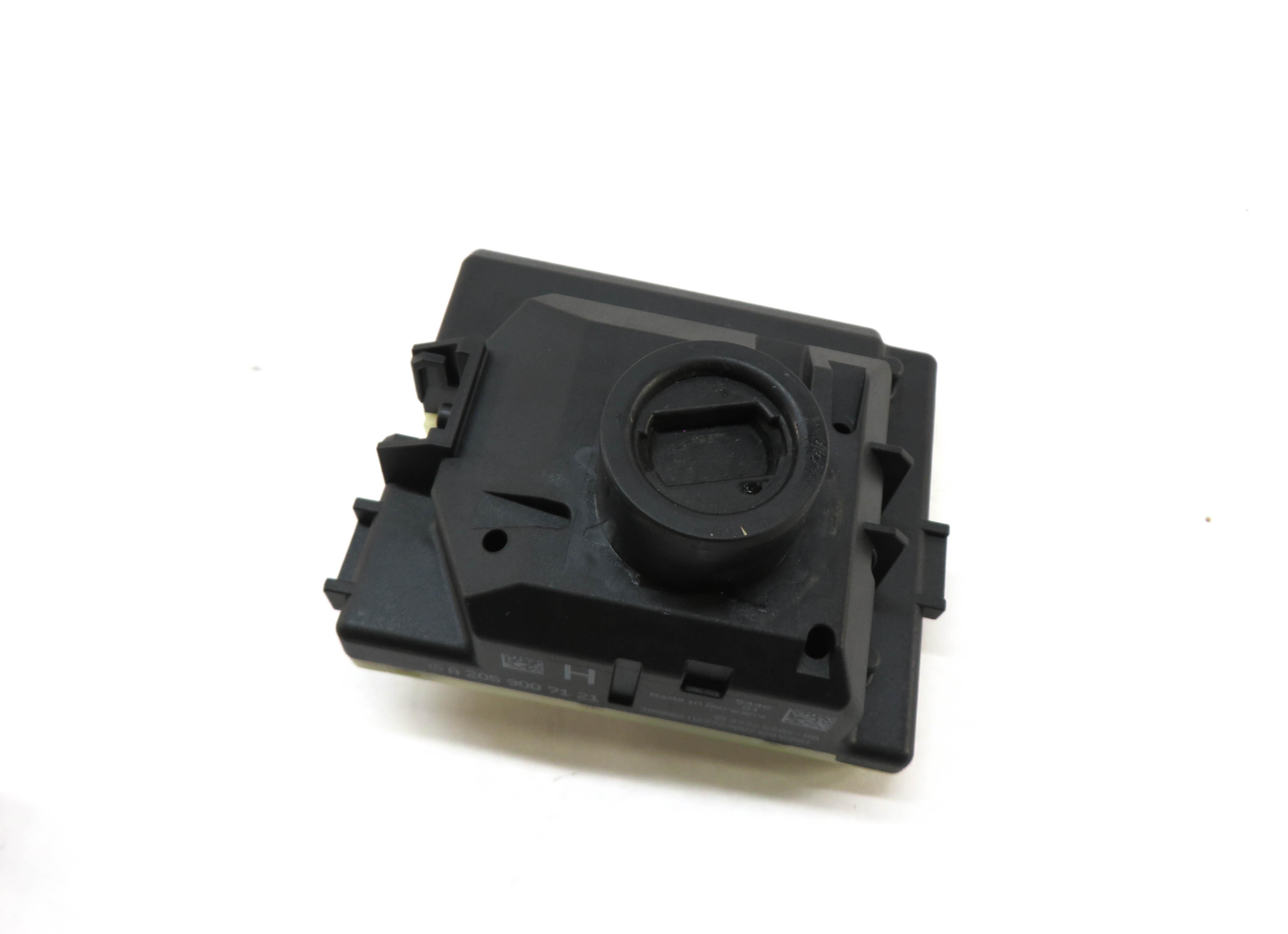 16 MERCEDES C GLC S CLASS (W205 X253 W22) IGNITION SWITCH (w/o air suspension) — exact item pictured