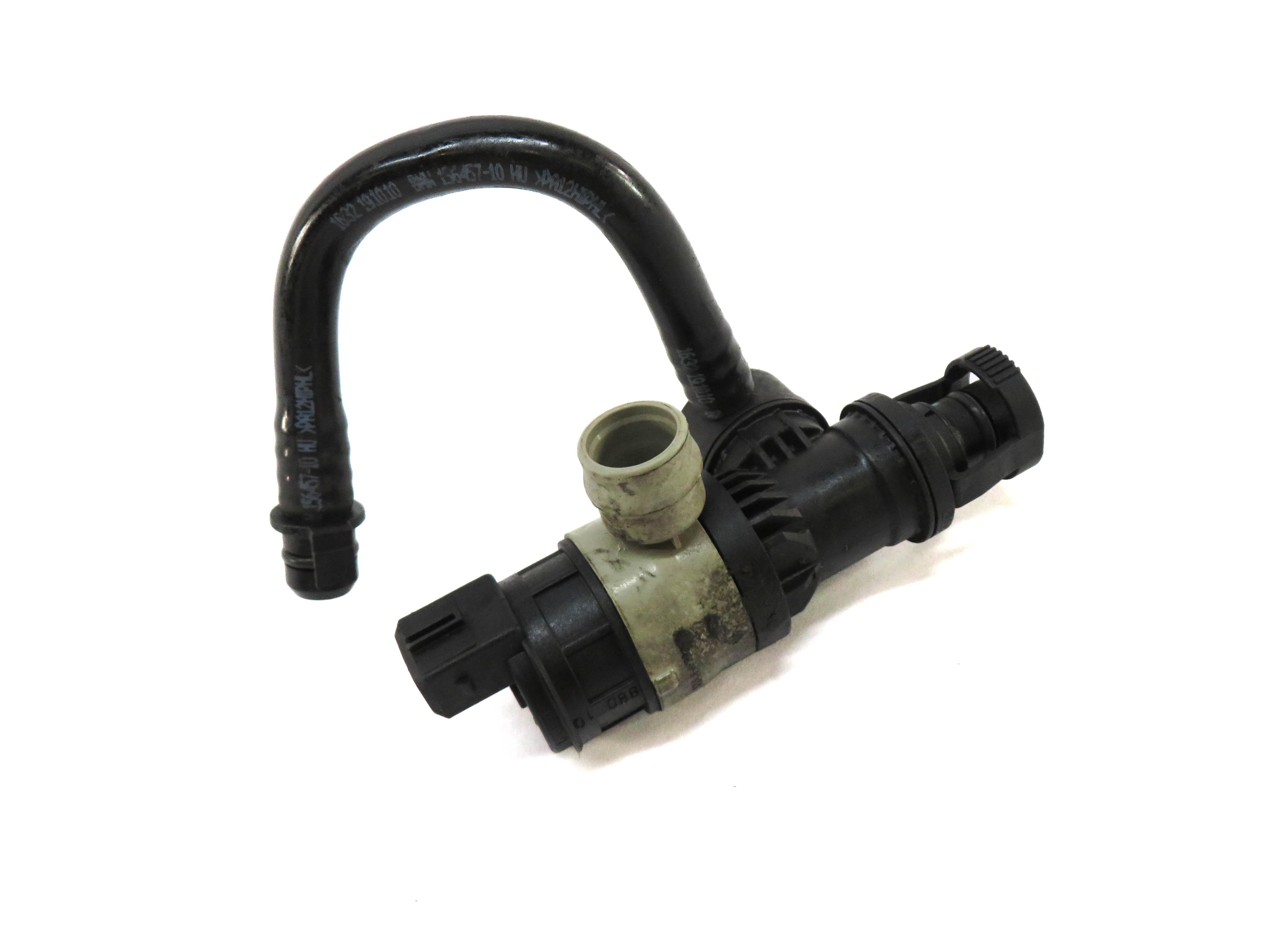 2011 BMW X3 F25 3.0T 3.0L TURBO N55 ENGINE FUEL TANK BREATHER VENT VALVE 7618658 — exact item pictured
