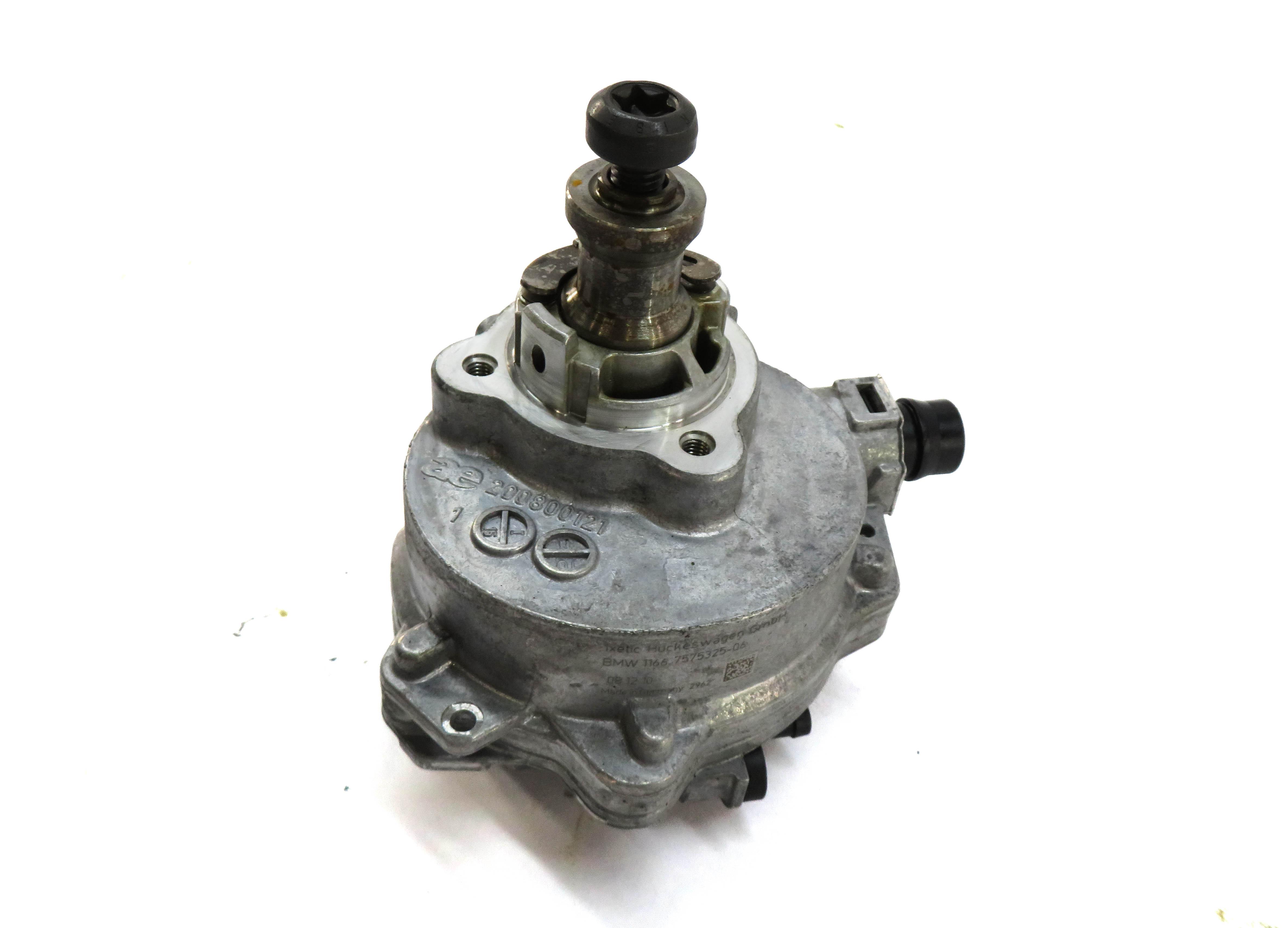 10-12 BMW 135i 335i 535i 640i X3 X5 X6 (E87 E90 E70) 3.0L N55 BRAKE VACUUM PUMP — exact item pictured