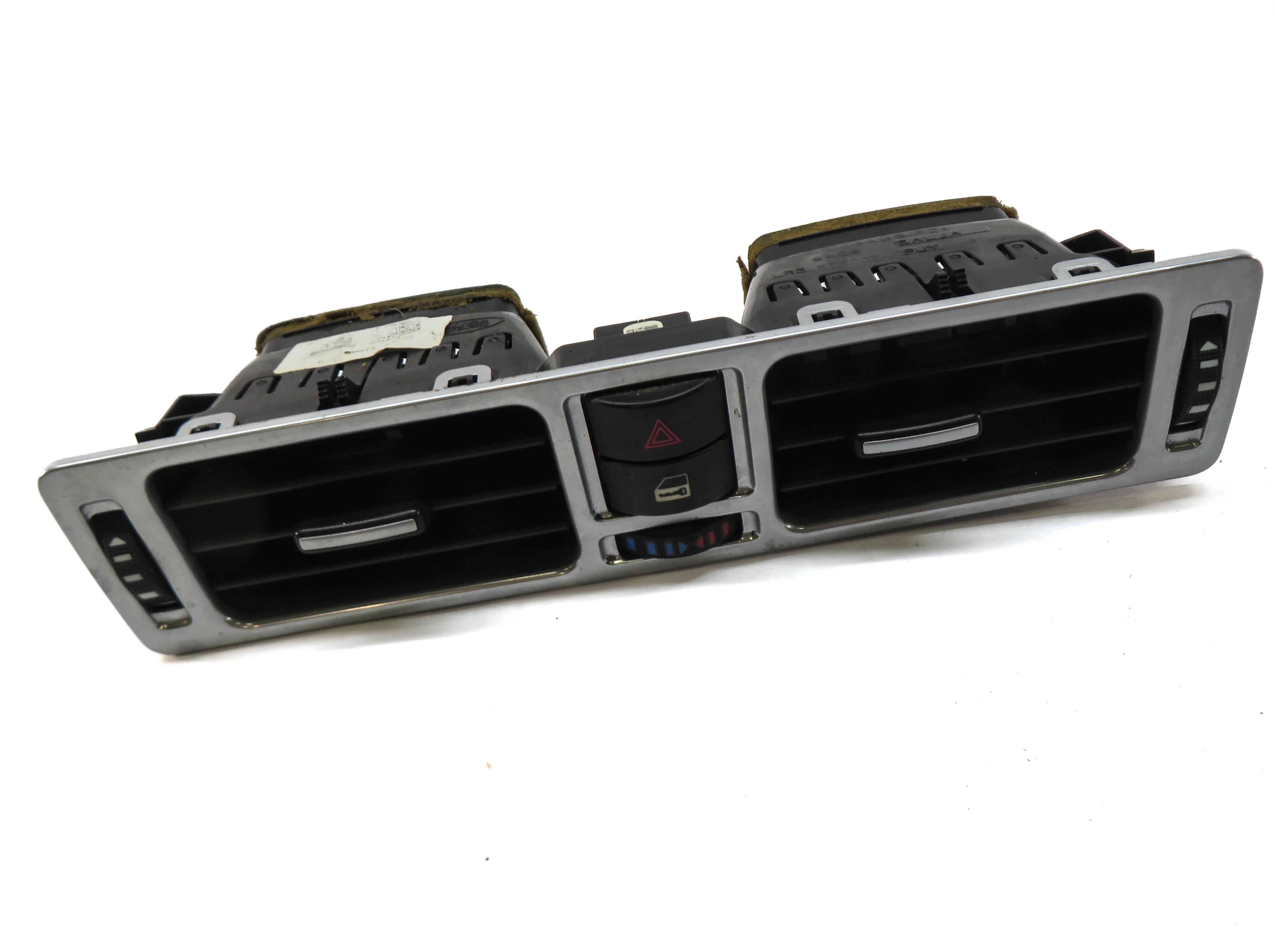 2008 RANGE ROVER (L322) FRONT CENTER DASH A/C HEATER AIR VENT HAZARD LOCK SWITCH — exact item pictured