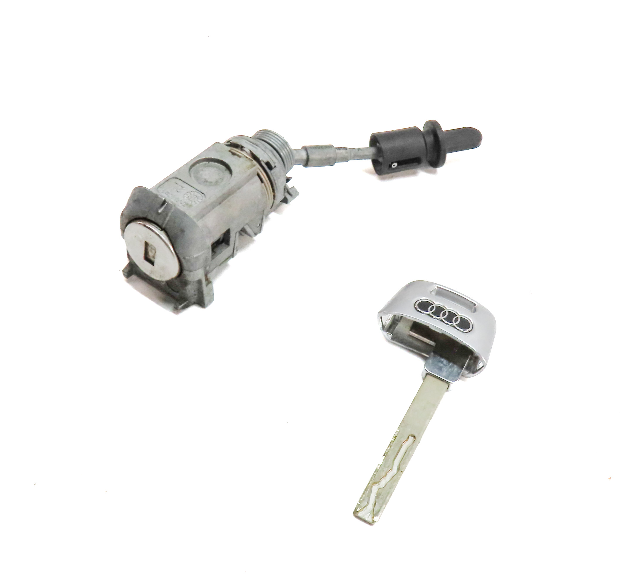 2017 AUDI Q7 (4M) FRONT LEFT DRIVER DOOR HADLE LOCK CYLINDER w/ SKELETON KEY — exact item pictured