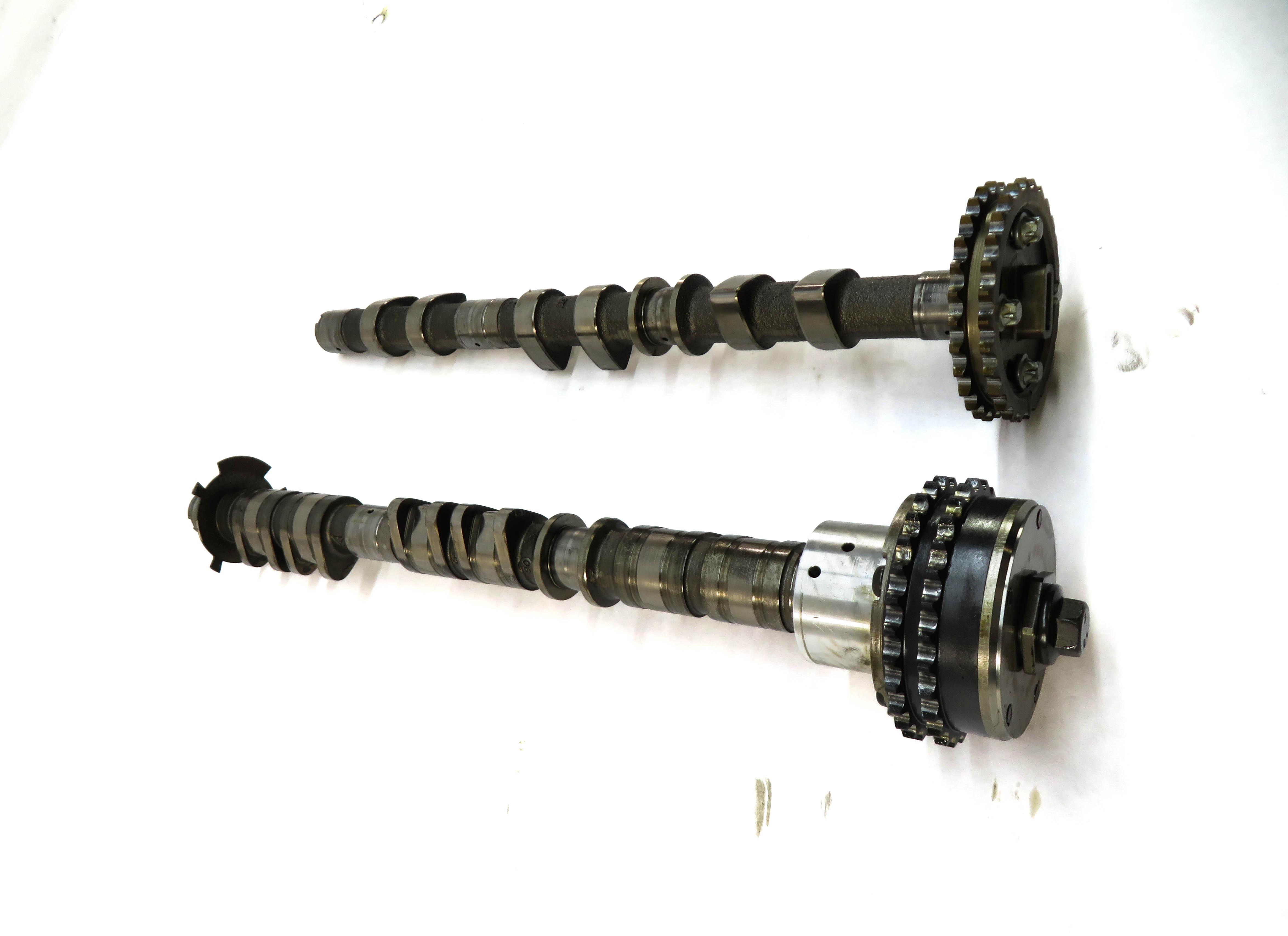 06-08 BOXSTER CAYMAN 987 2.7L LEFT CYLINDER HEAD INTAKE CAMSHAFT & TIMING GEAR — exact item pictured