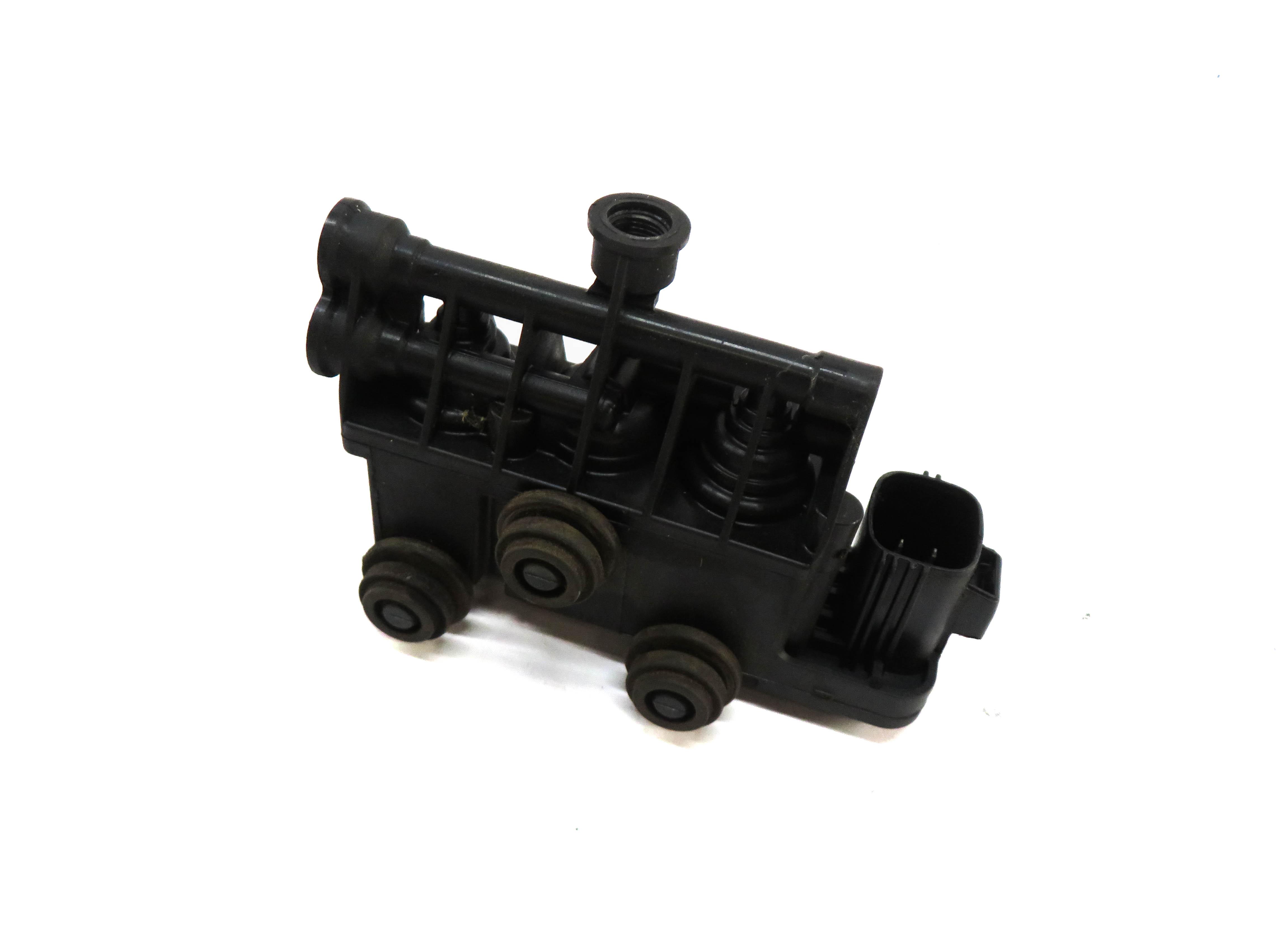 2011 RANGE ROVER (L322) AIR SUSPENSION TRANSFER RELIEF VALVE RVH500050 — exact item pictured