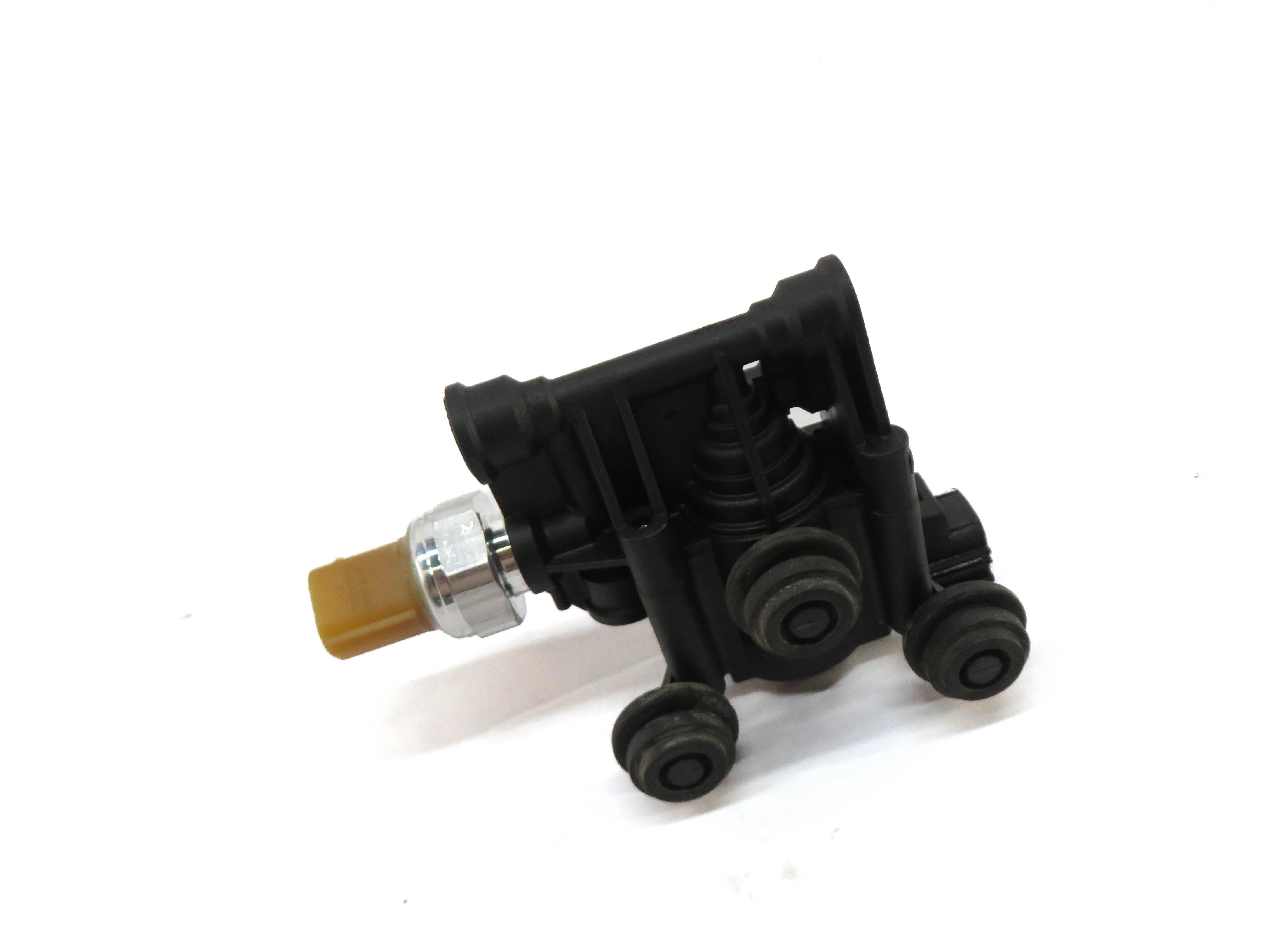 2011 RANGE ROVER (L322) AIR SUSPENSION TRANSFER RELIEF VALVE RVH500070 — exact item pictured