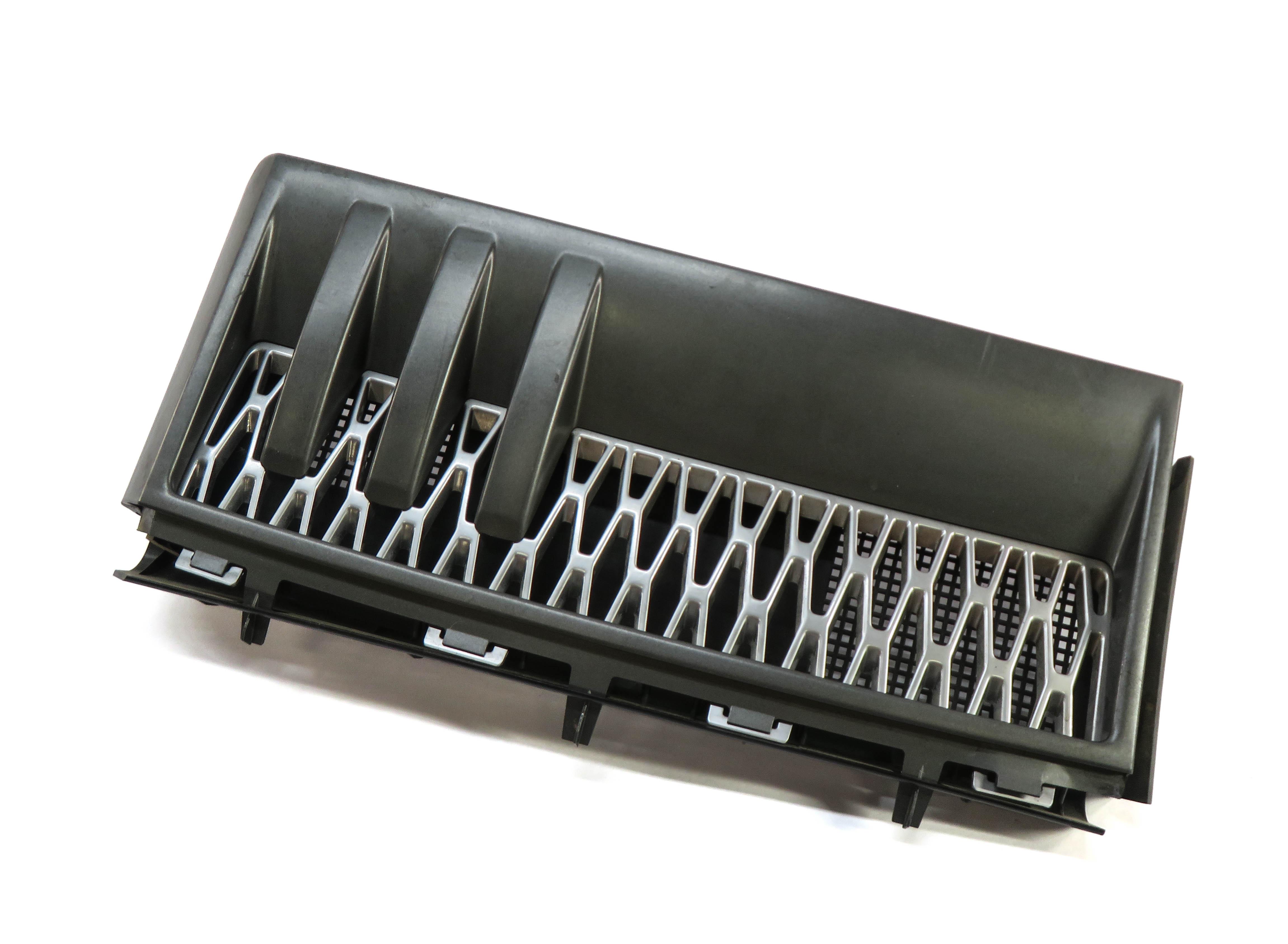 2011 RANGE ROVER (L322) FRONT LEFT DRIVER SIDE FENDER GRILLE VENT (GRAY) — exact item pictured
