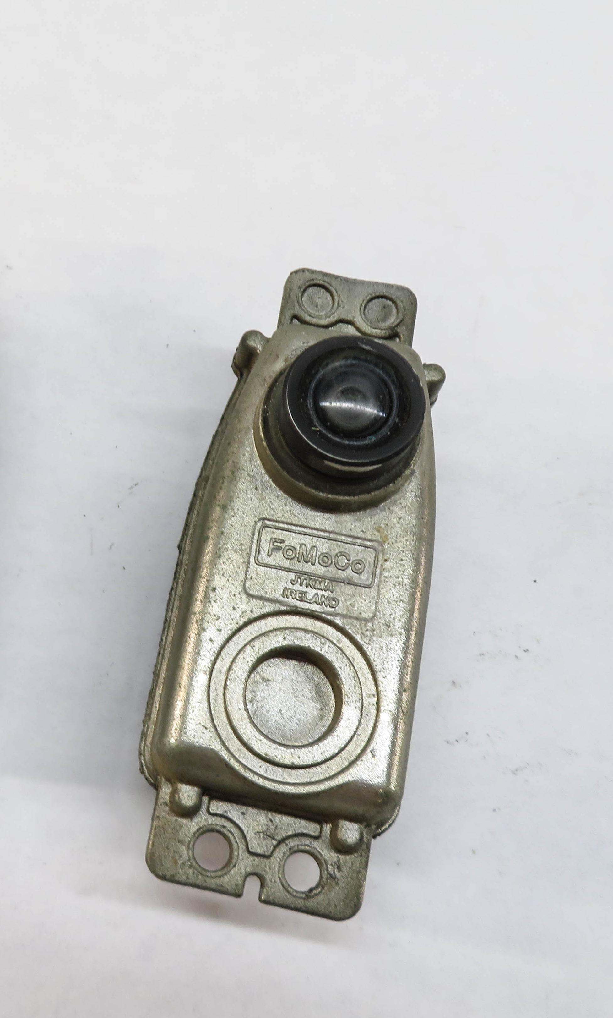 2010-2012 RANGE ROVER (L322) FRONT BUMPER PARK ASSIST SURROUND VIEW CAMERA — exact item pictured