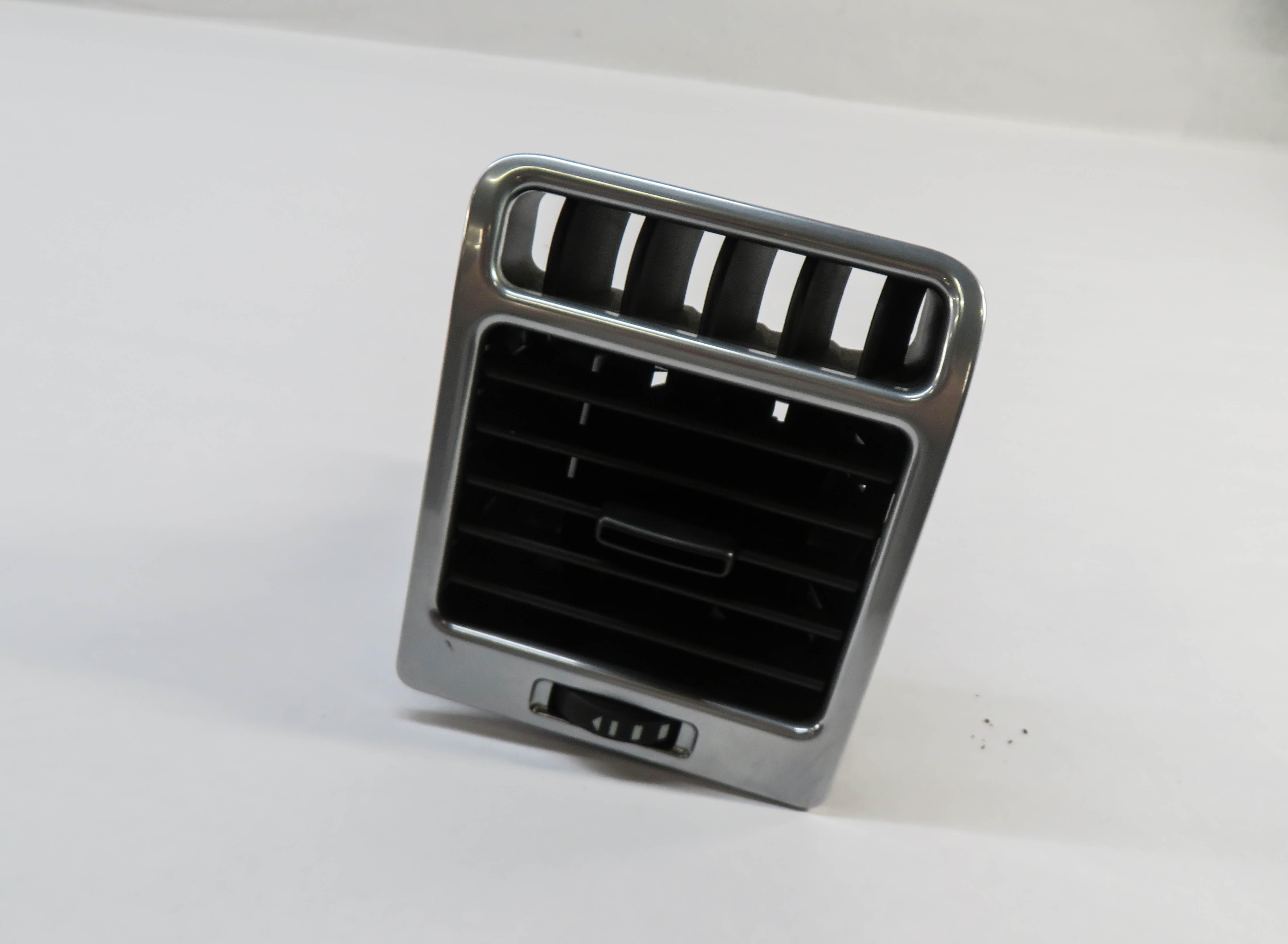 2011 RANGE ROVER (L322) FRONT FAR LEFT DRIVER OUTER A/C HEATER AIR VENT — exact item pictured