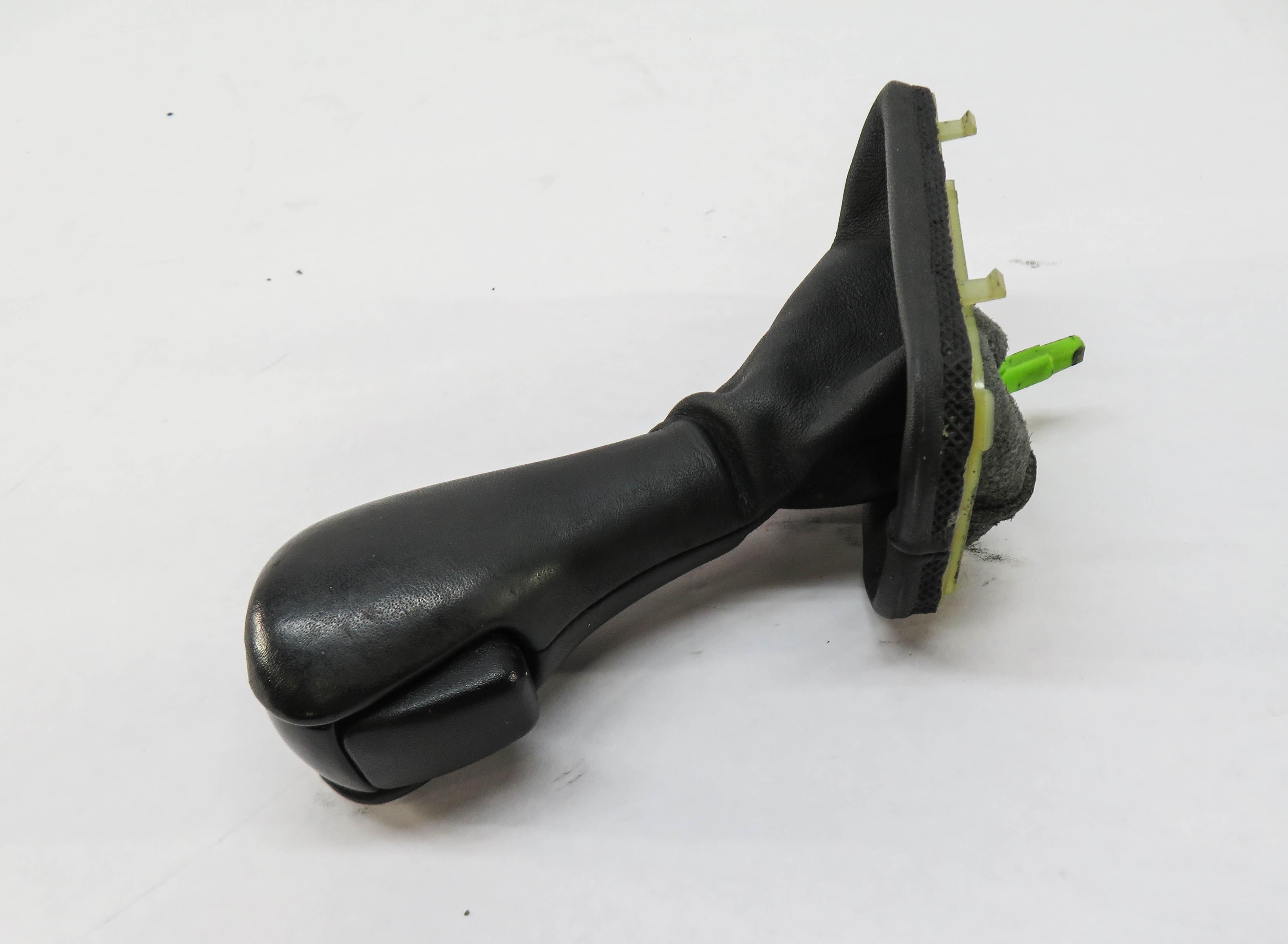 2011 RANGE ROVER (L322) GEAR SHIFT LEVER KNOB & BOOT (BLACK LEATHER) — exact item pictured