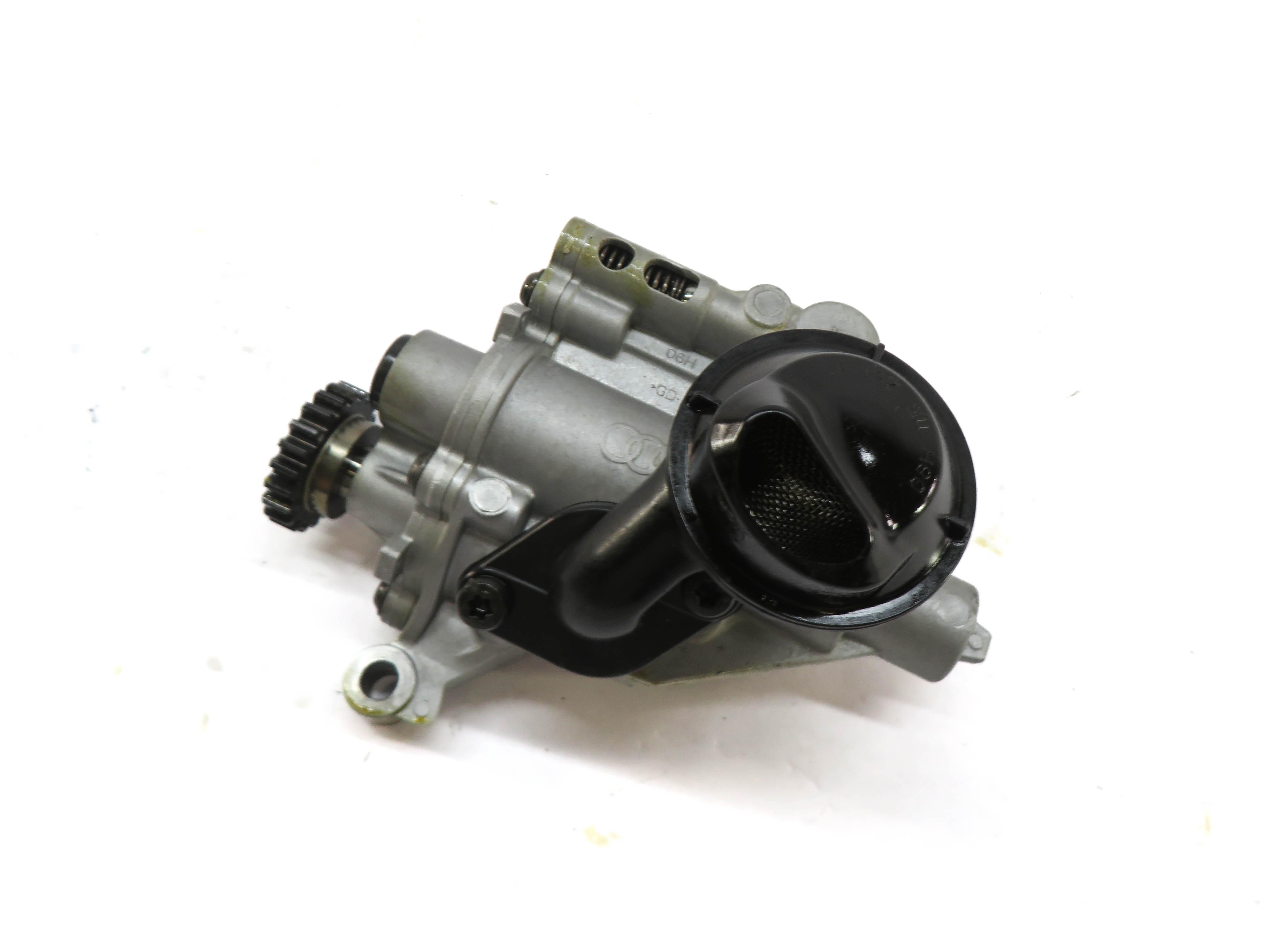 2013 AUDI A4 (B8 8K) 2.0L TURBO CPMA ENGINE OIL PUMP w/ PICKUP TUBE 06H115105A — exact item pictured