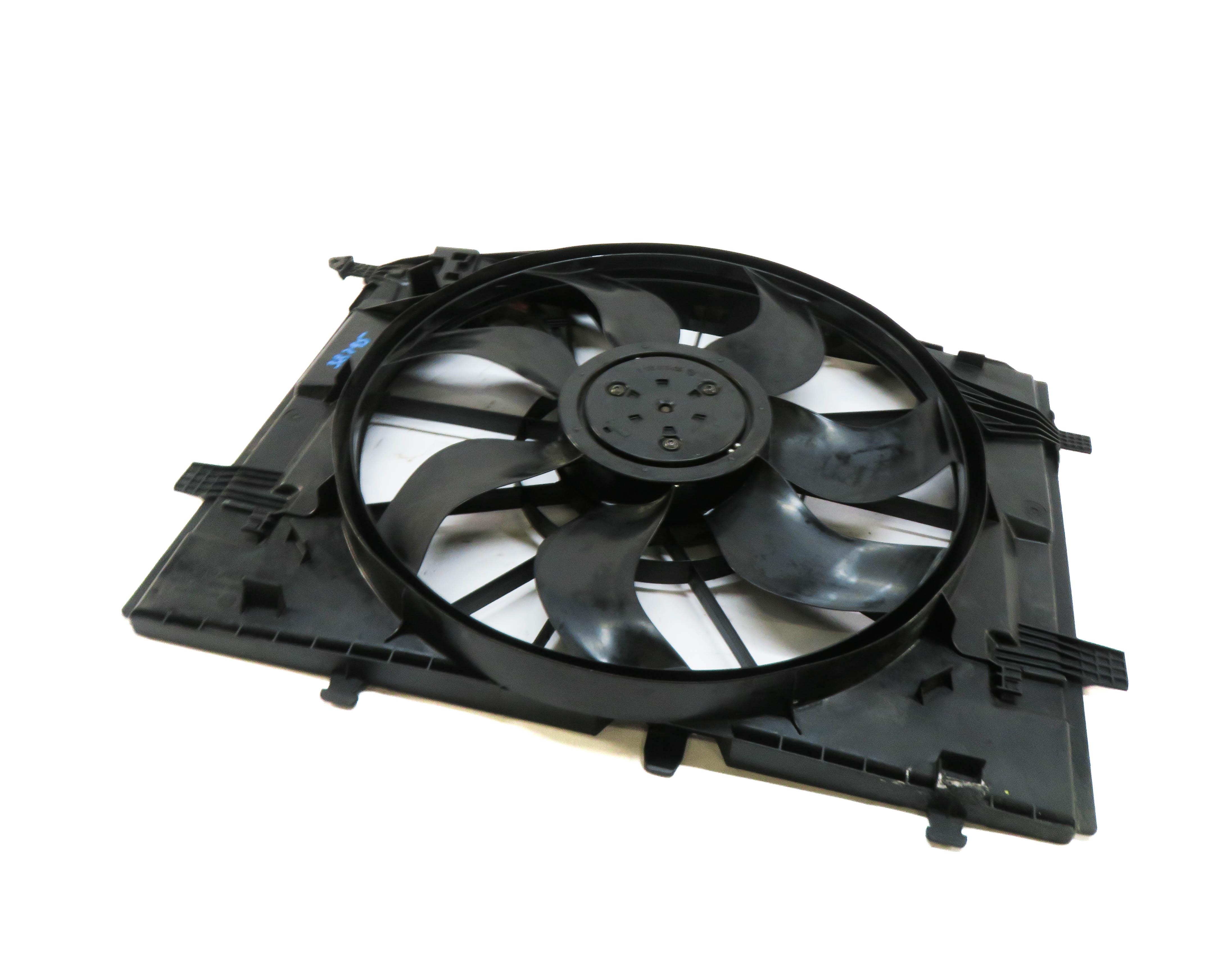 15-21 MERCEDES C300 C400 W205 ELECTRIC RADIATOR COOLING FAN MOTOR BLADE & SHROUD — exact item pictured