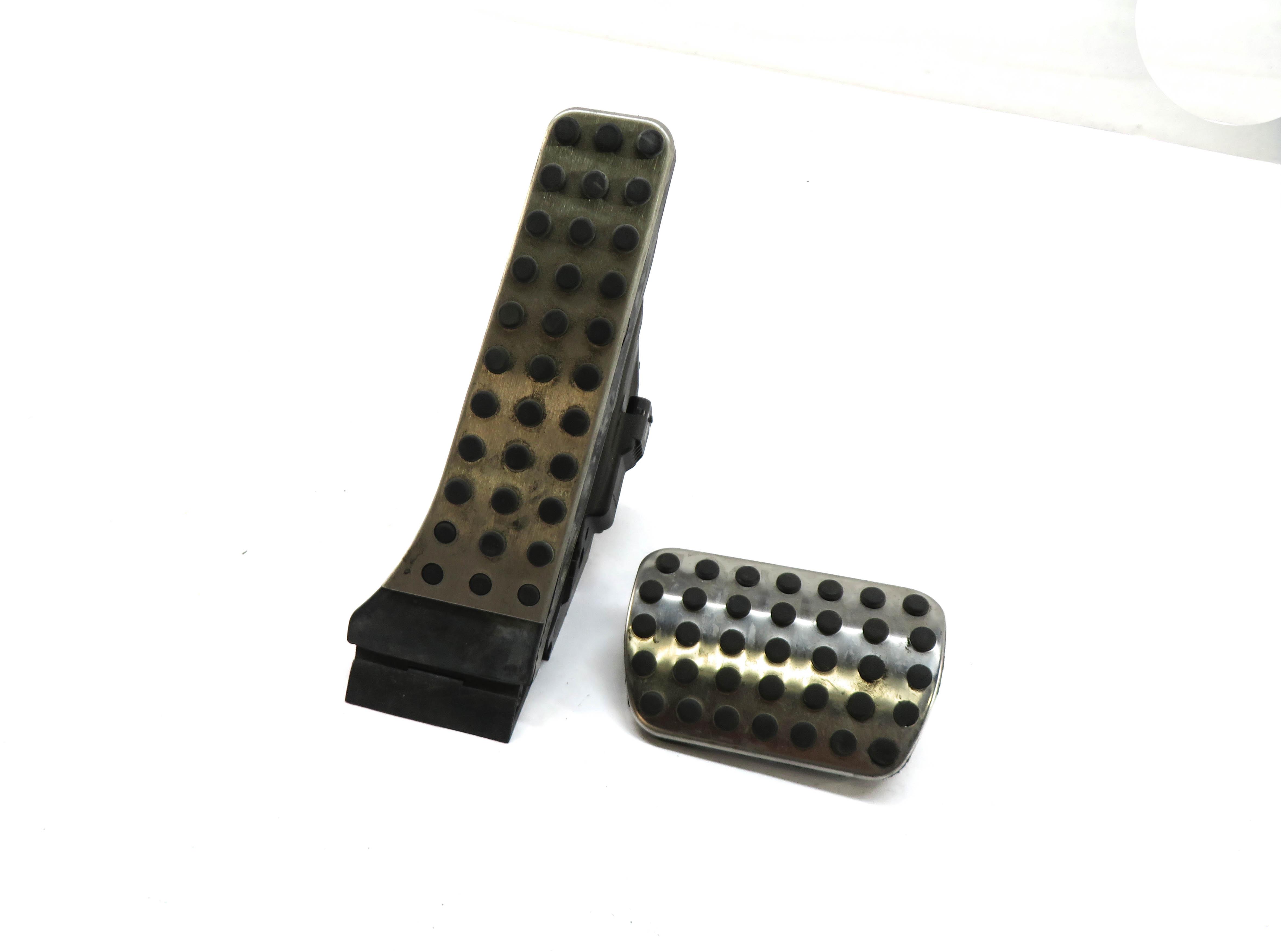 2015 MERCEDES C400 (W205) GAS PEDAL w/ BRAKE PEDAL COVER TRIM SET — exact item pictured