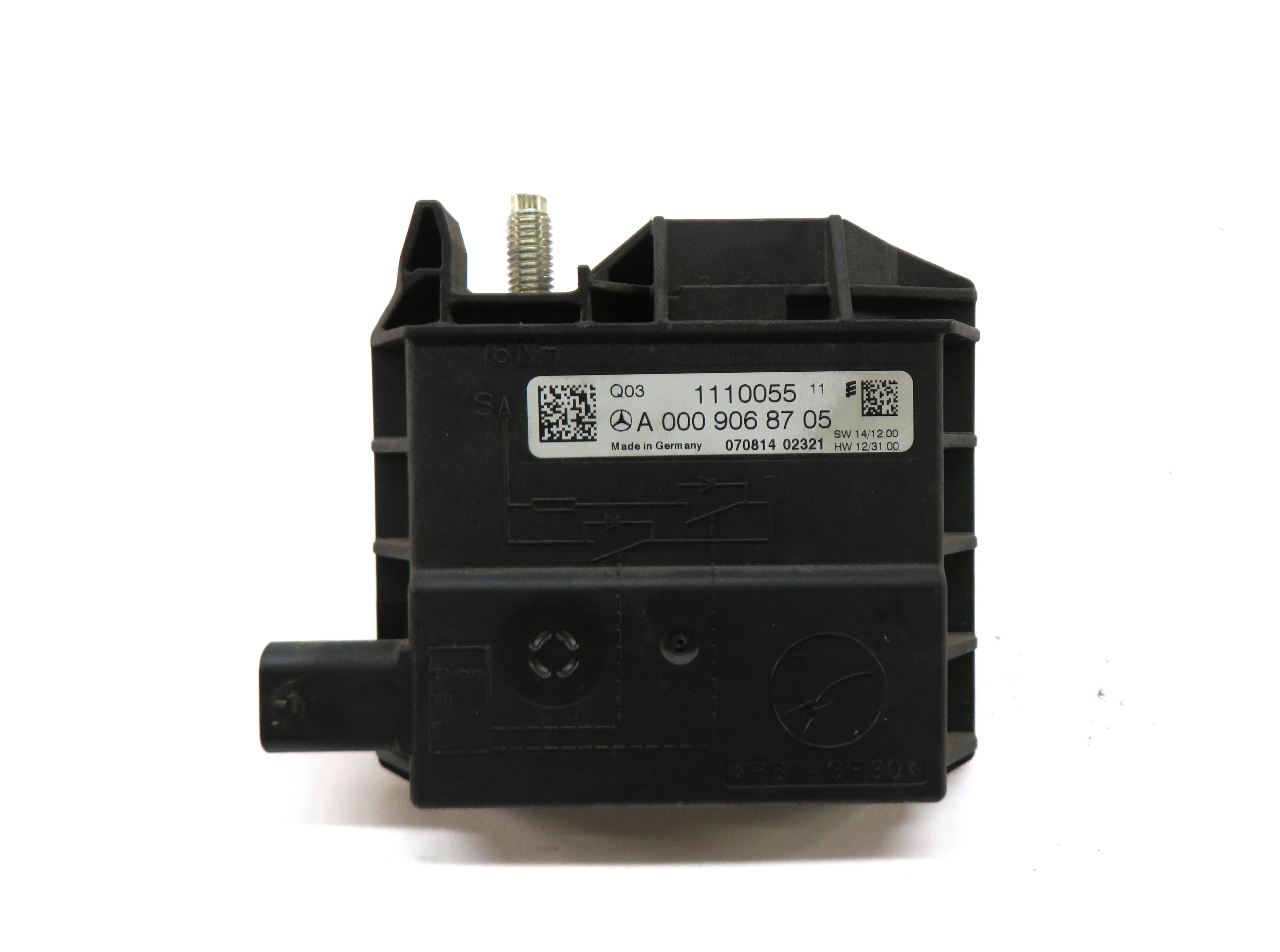 2015 MERCEDES C400 (W205) VOLTAGE REGULATOR CONTROL MODULE — exact item pictured