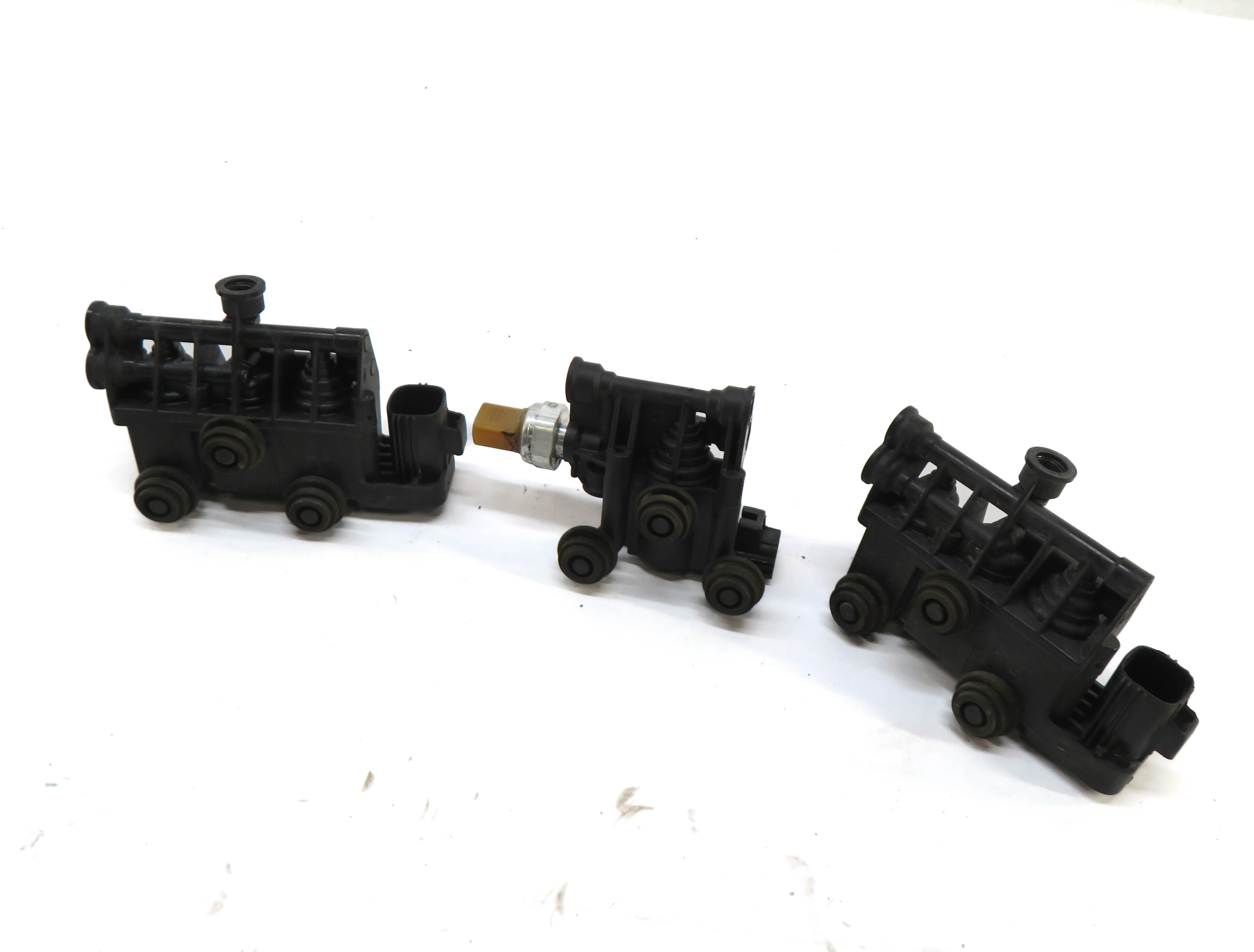 2011 RANGE ROVER SPORT (L320) AIR SUSPENSION TRANSFER RELIEF VALVE SET/3 — exact item pictured