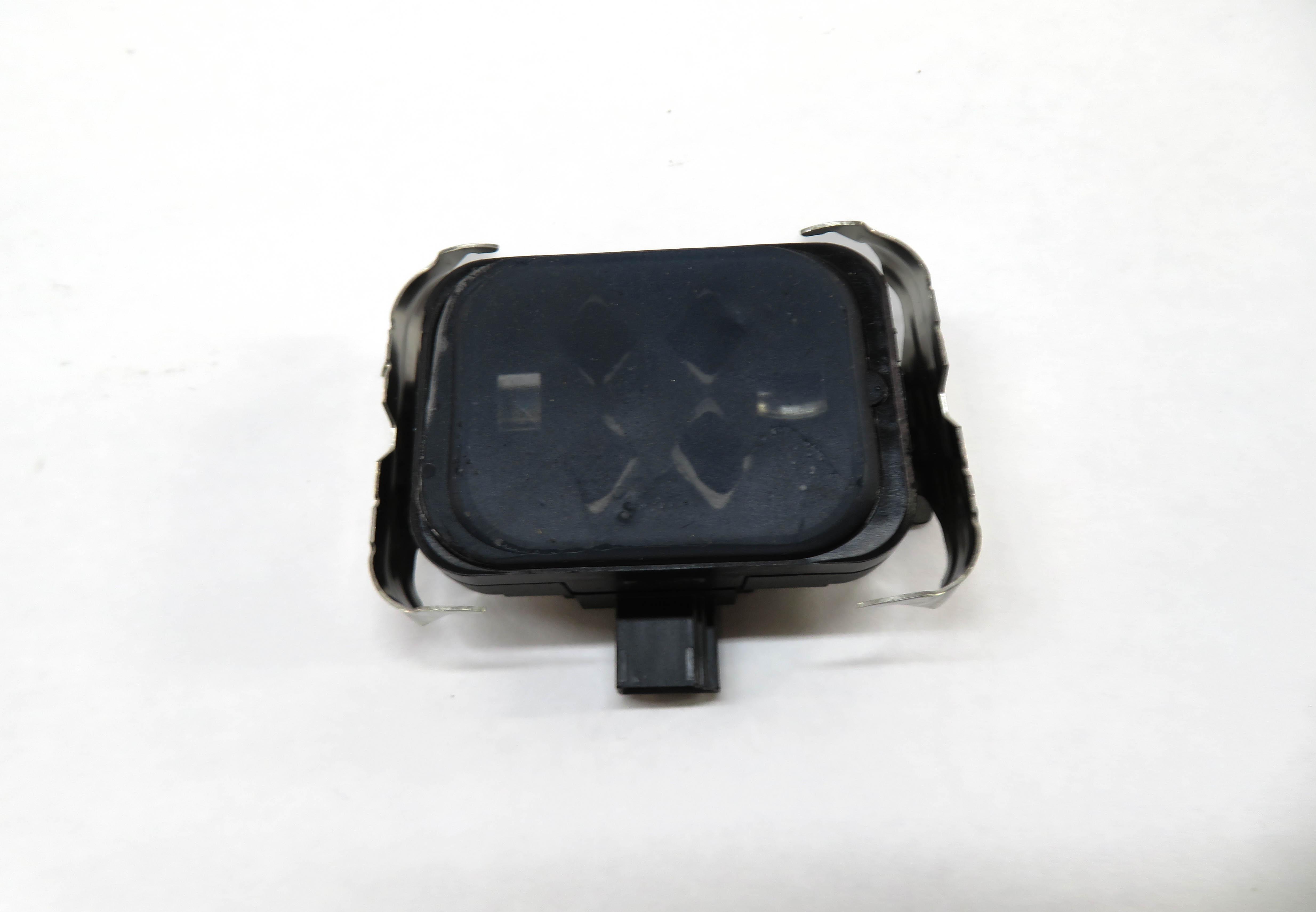 2010-2016 LR2 LR4 RANGE ROVER SPORT (L320 L322) WINDSHIELD WIPER RAIN SENSOR — exact item pictured