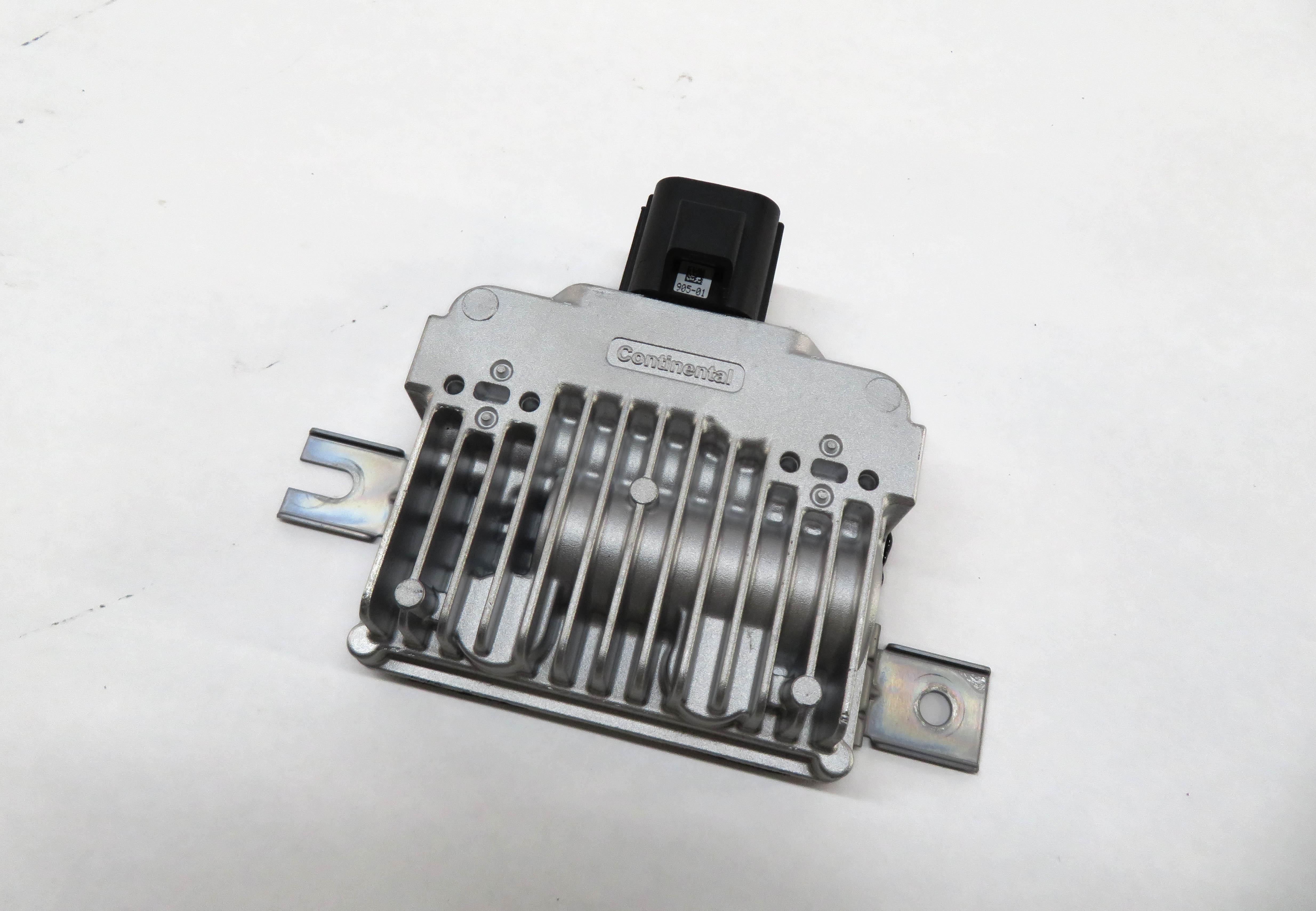 2010-2015 LR2 LR4 EVOQUE RANGE ROVER SPORT (L320 L538) FUEL PUMP CONTROL MODULE — exact item pictured
