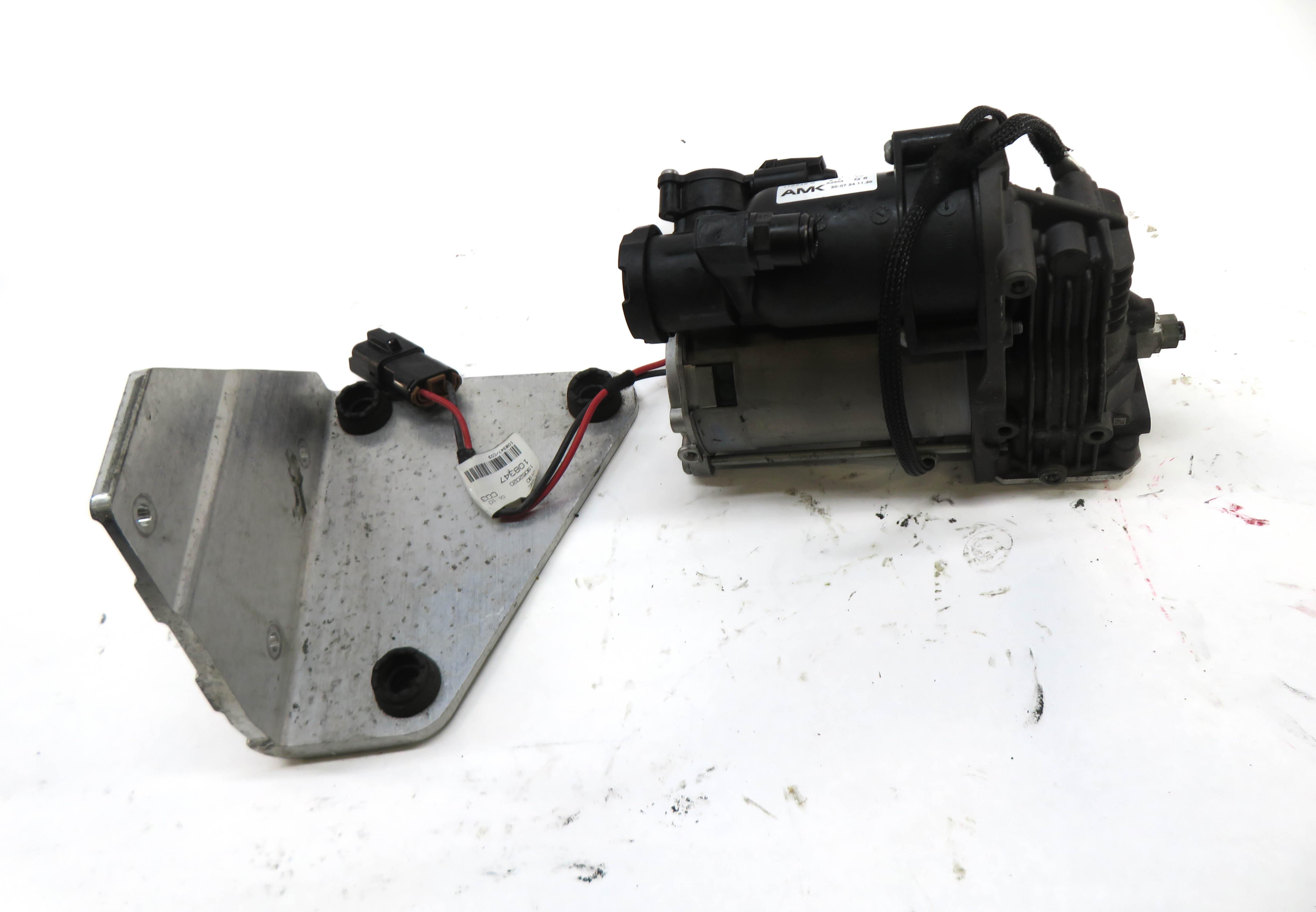 05-16 LAND ROVER LR3 LR4 / RANGE ROVER SPORT (L320) SUSPENSION COMPRESSOR (AMK) — exact item pictured