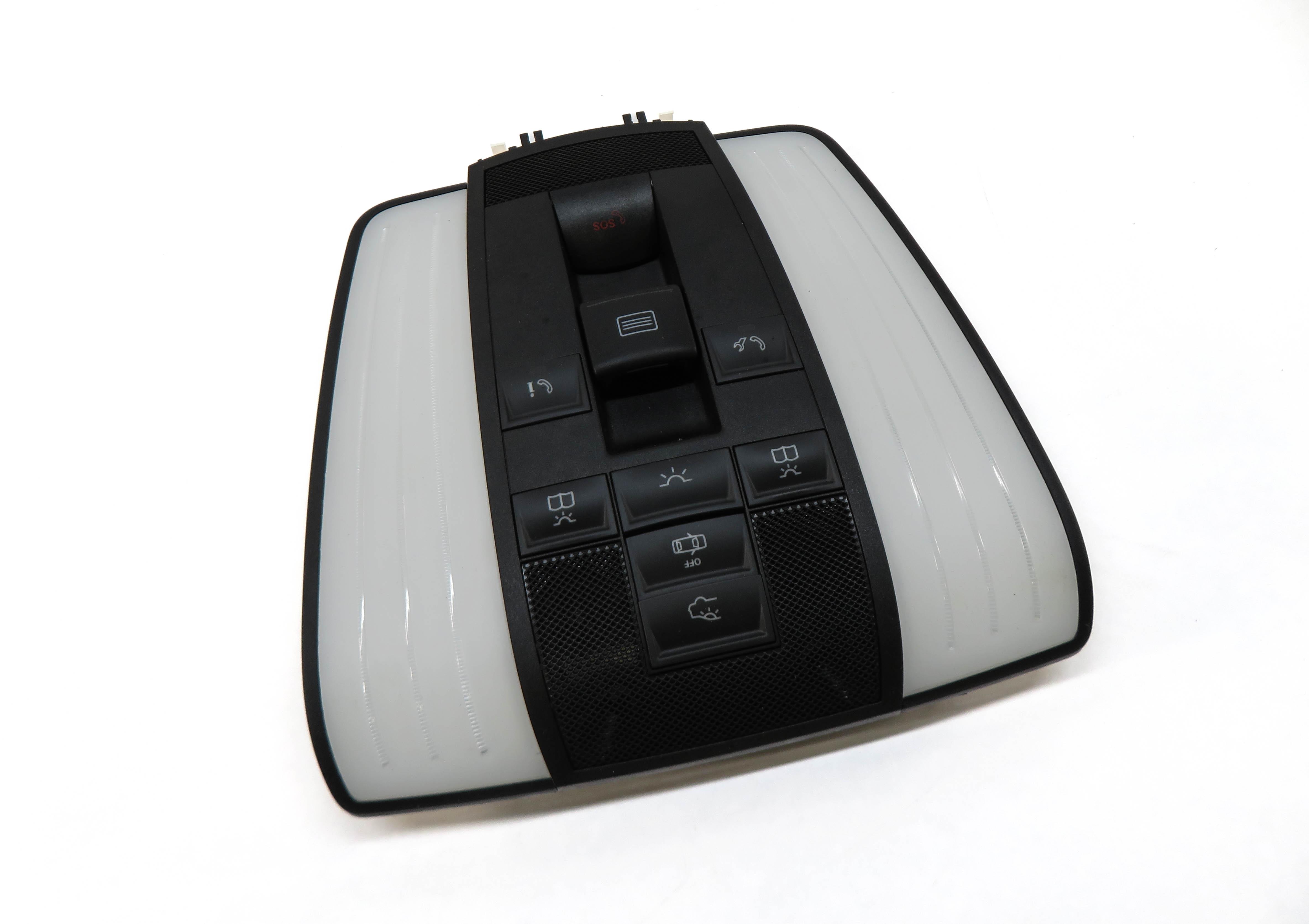 2010 MERCEDES E350 (W212) FRONT DOMELIGHT MAP READING DOME LIGHT LAMP (BLACK) — exact item pictured