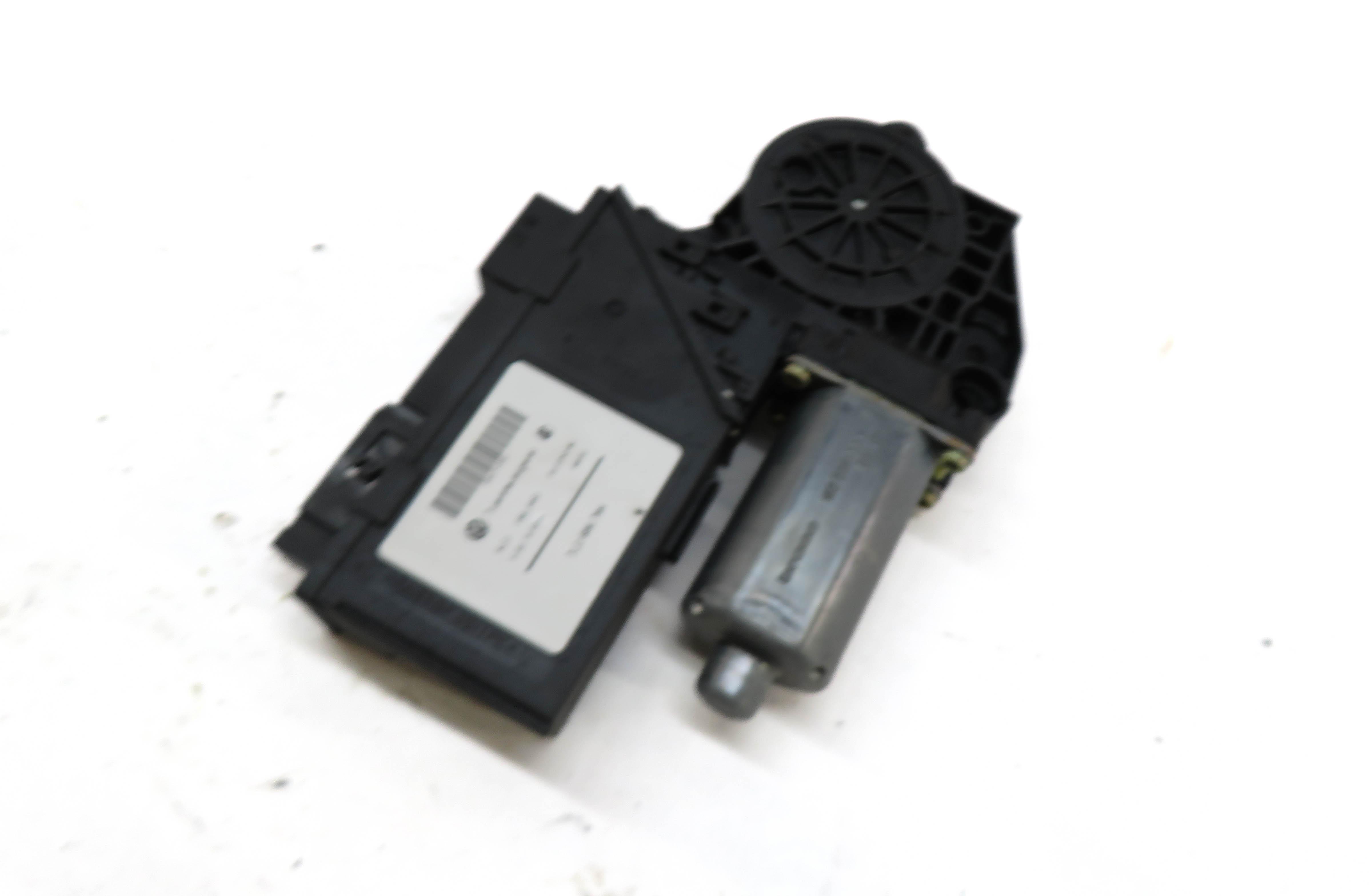 2003-2010 PORSCHE CAYENNE (955 957) RIGHT REAR DOOR POWER WINDOW MOTOR — exact item pictured