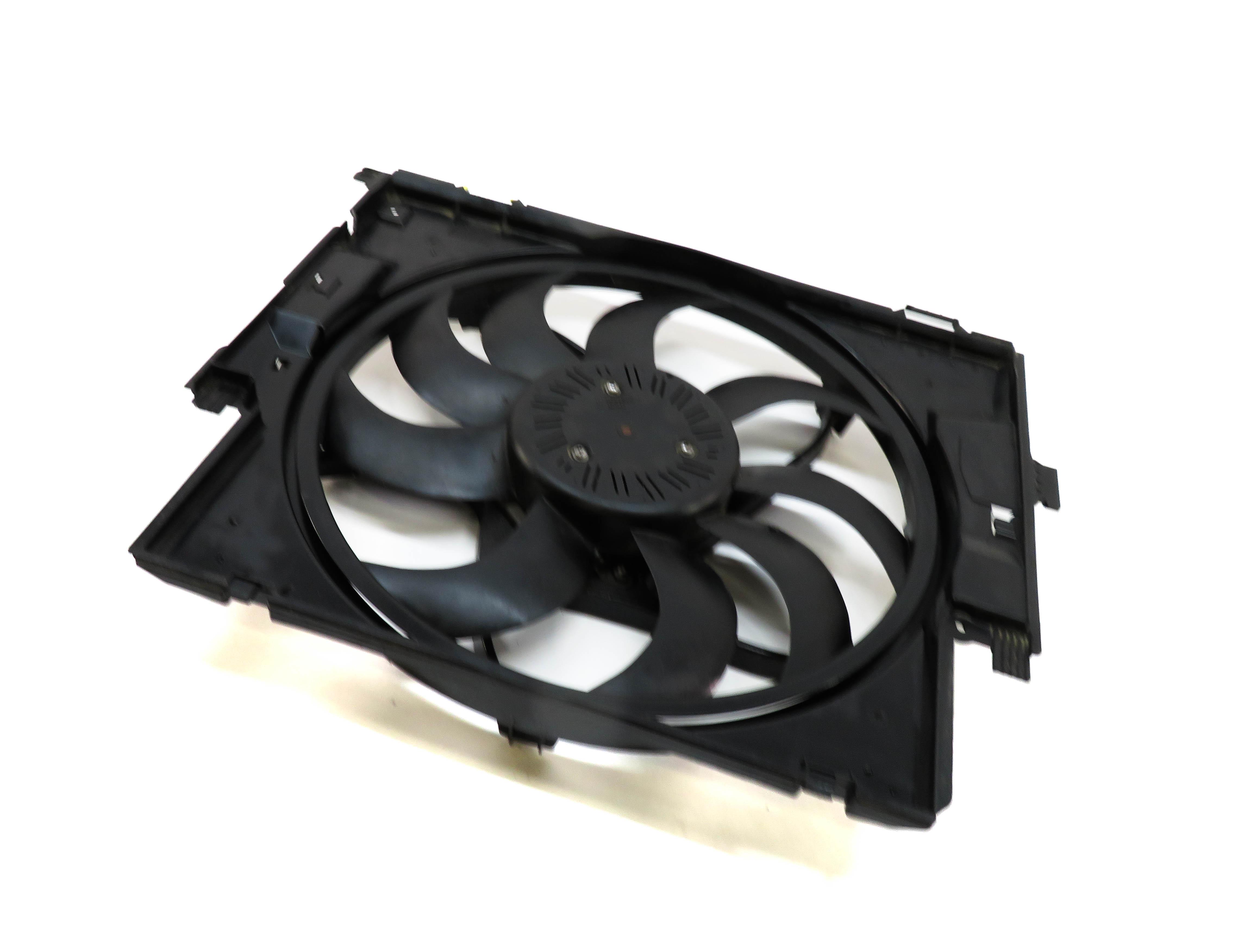 12-16 BMW 2 3 4 SERIES (F22 F30 F31 F32) RADIATOR ELECTRIC COOLING FAN w/ SHROUD — exact item pictured