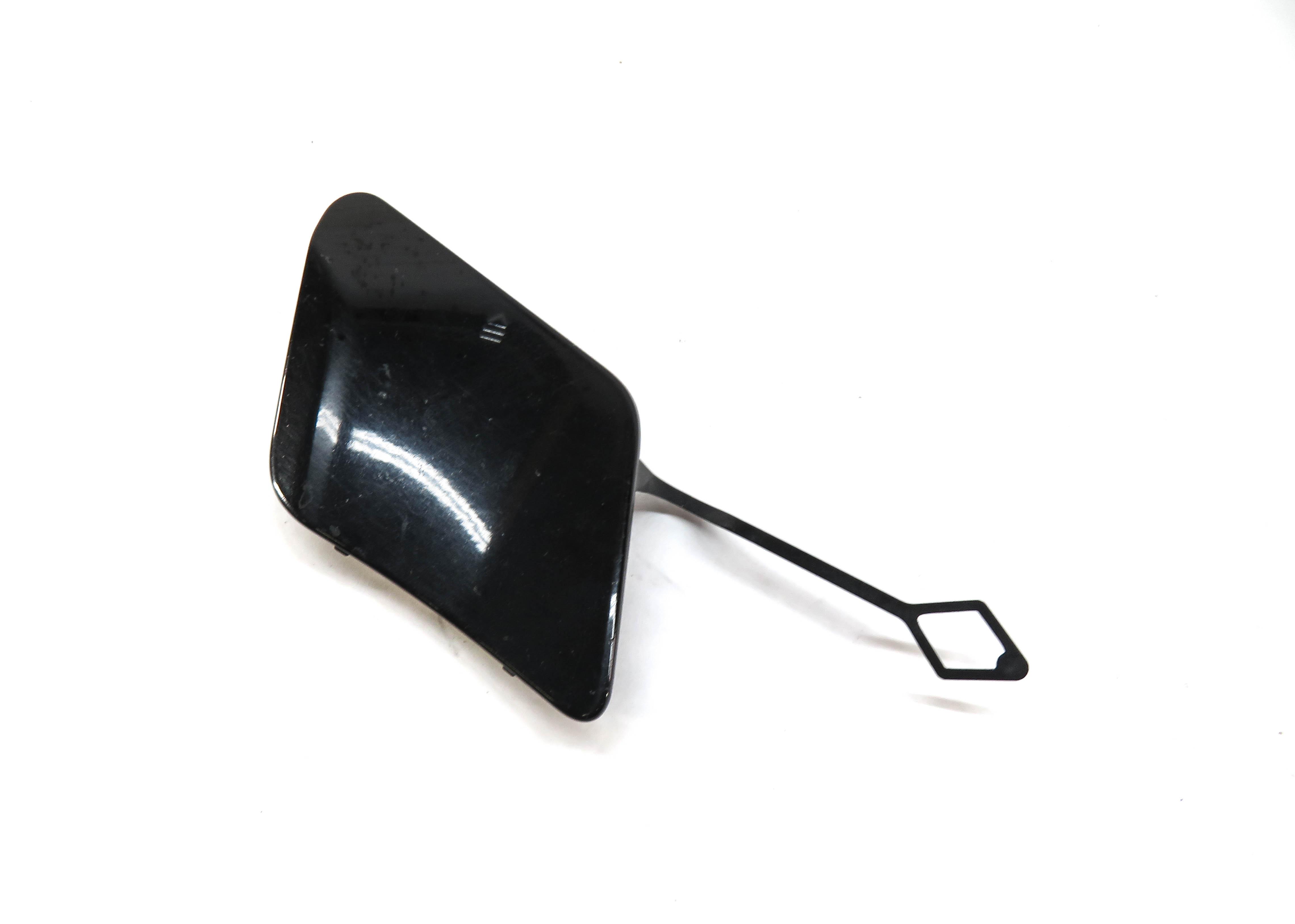 2013 MERCEDES C250 (W204) RIGHT FRONT PASSENGER TOW HOOK COVER TRIM (BLACK 040U) — exact item pictured