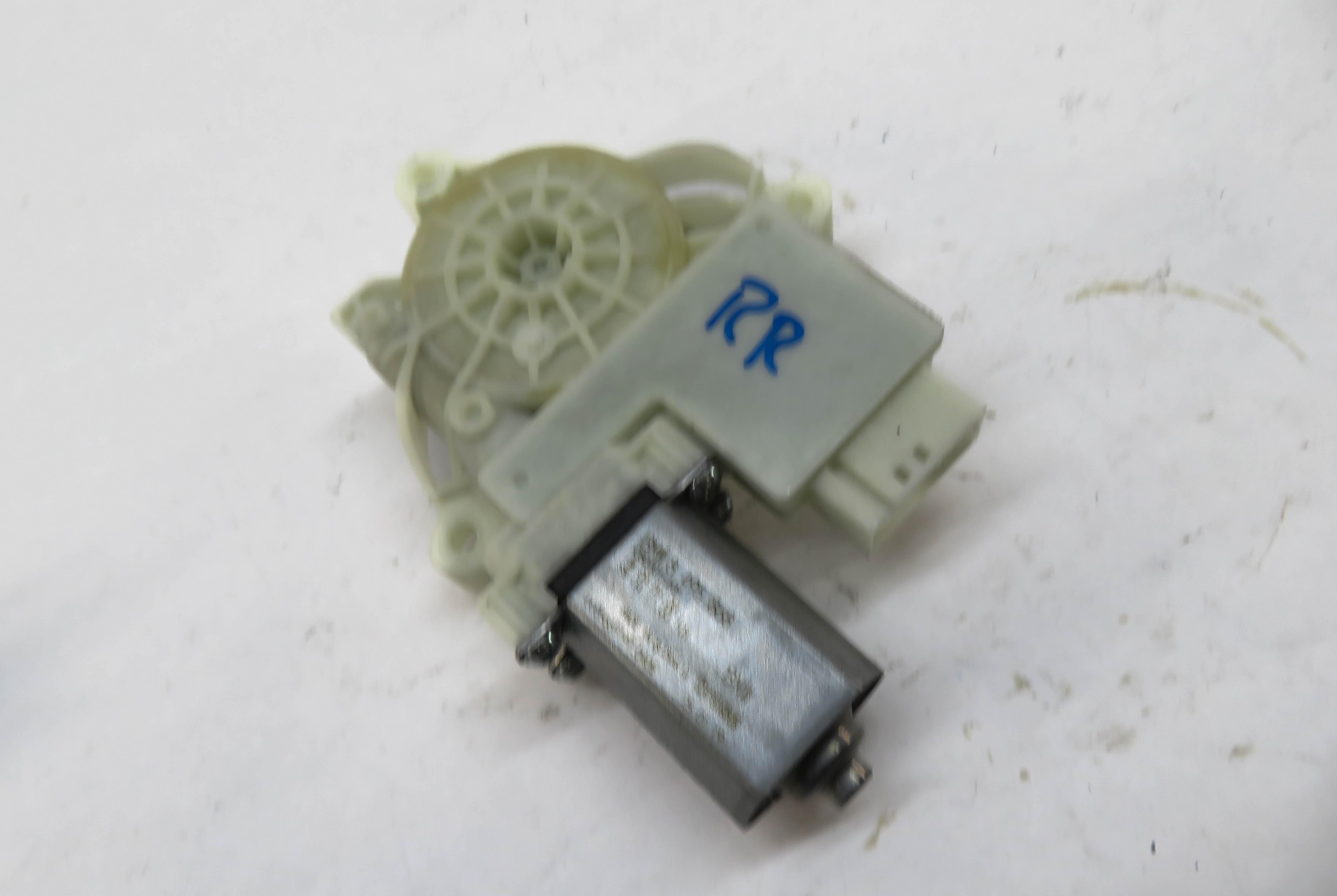 2019-2021 BMW 330i 330E 340i (G20) RIGHT REAR DOOR POWER WINDOW MOTOR — exact item pictured