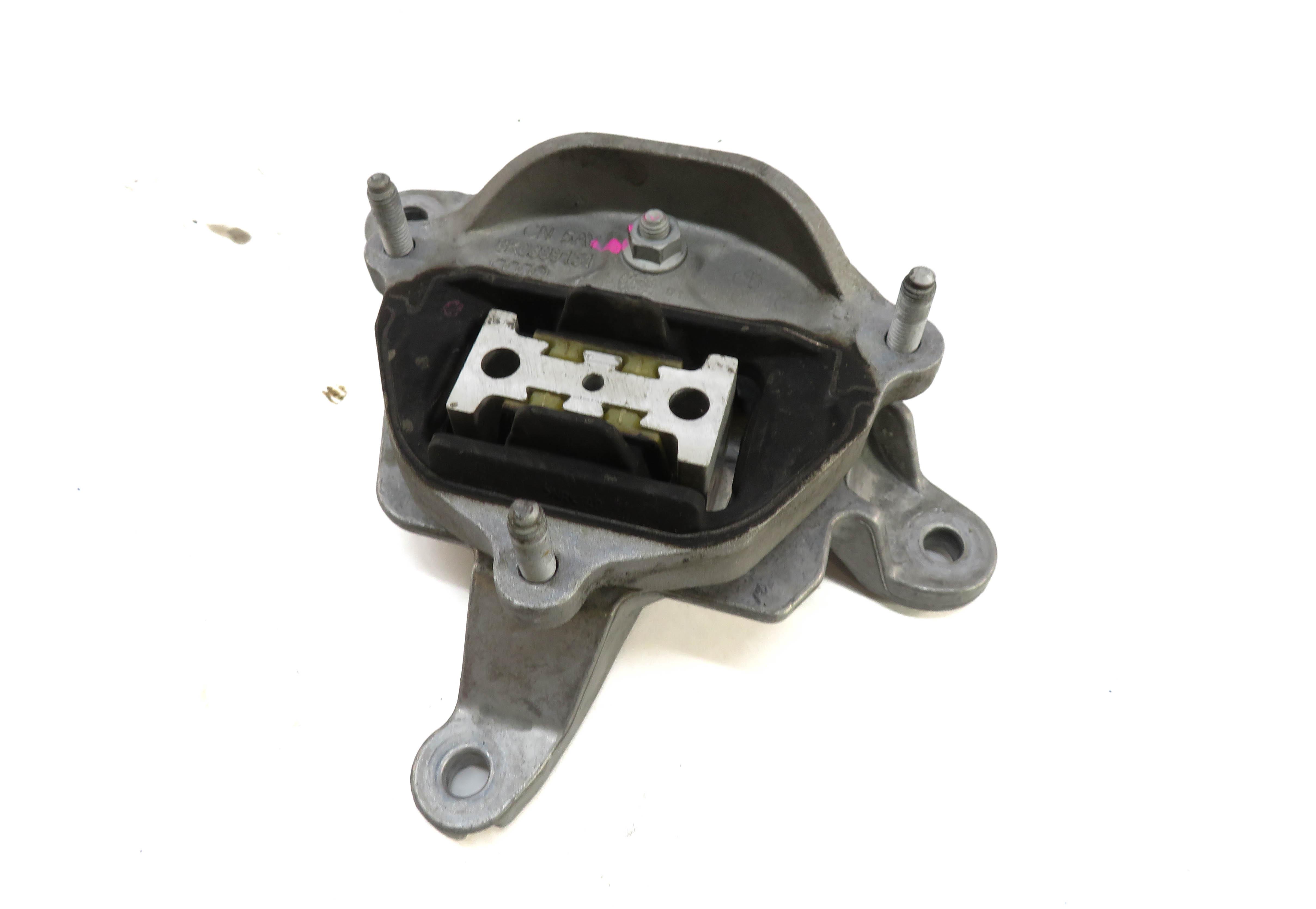 2010 AUDI A5 (B8 8T) 2.0L CAEB TURBO ENGINE TRANSMISSION MOUNT BRACKET — exact item pictured