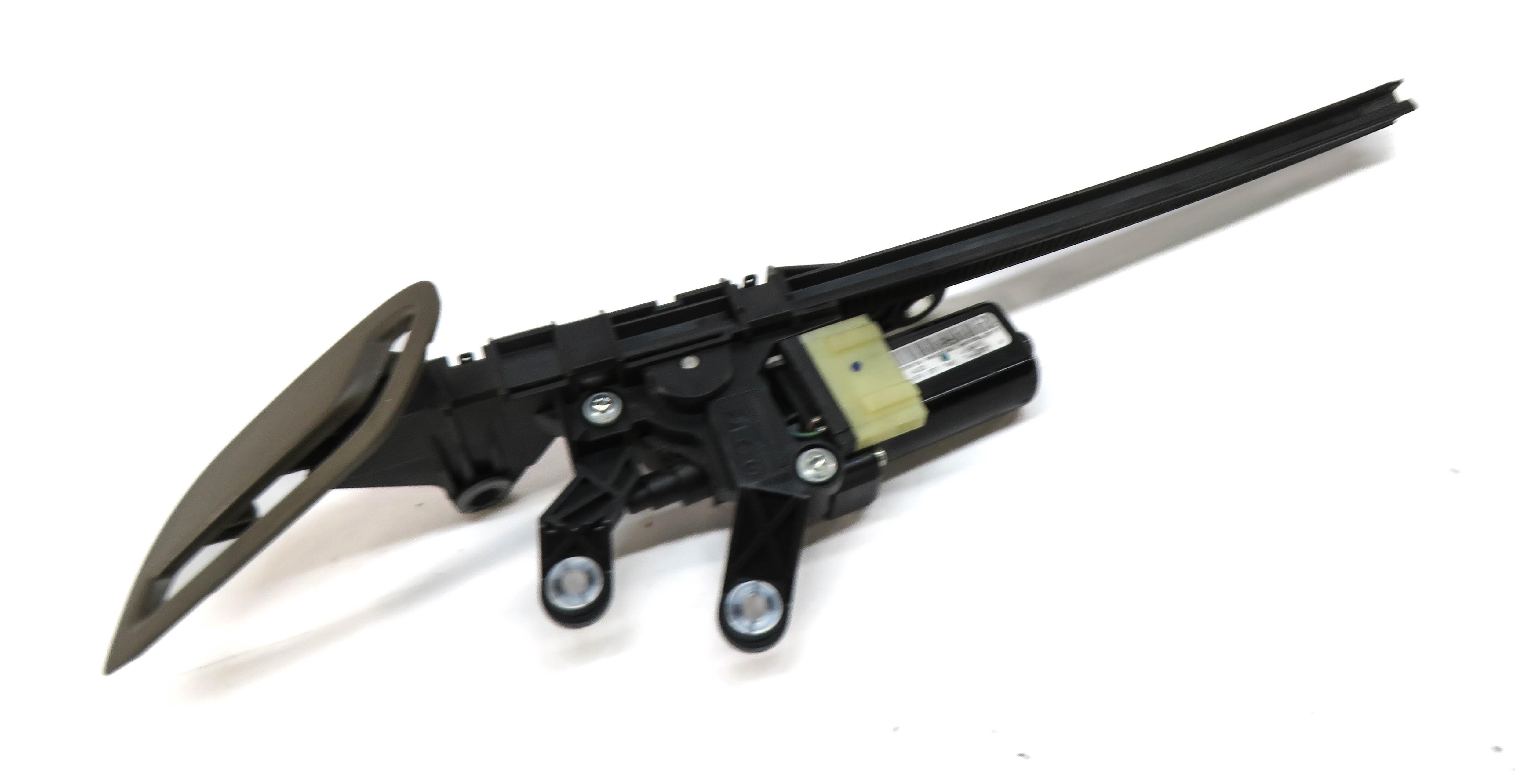 2011 AUDI A5 (B8 8T) RIGHT FRONT PASSENGER SEATBELT HANDOVER ARM w/ MOTOR — exact item pictured