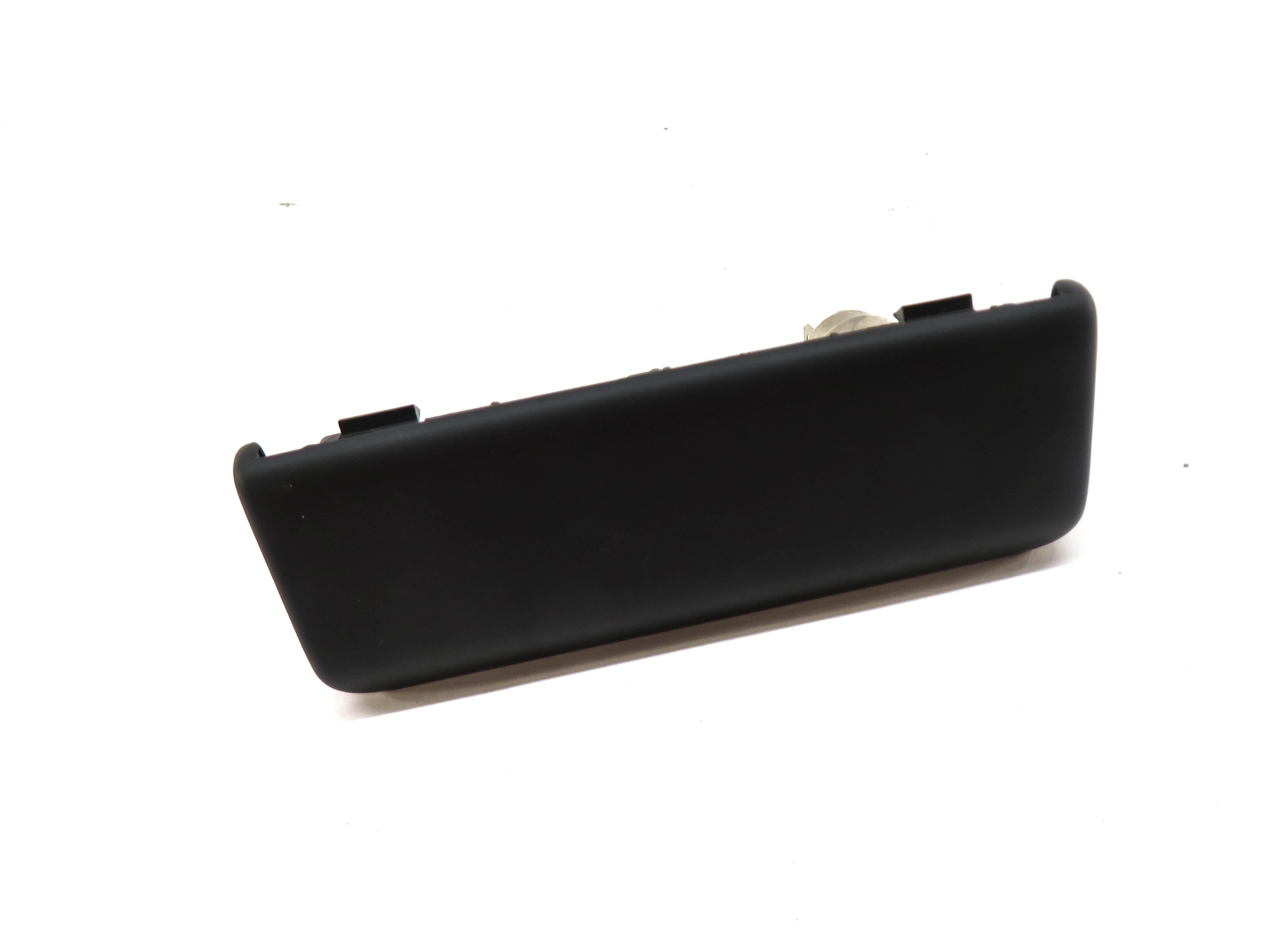 2012 RANGE ROVER SPORT (L320) RADIO STEREO AUXILIARY AUDIO IN INPUT JACK w/ 12v — exact item pictured