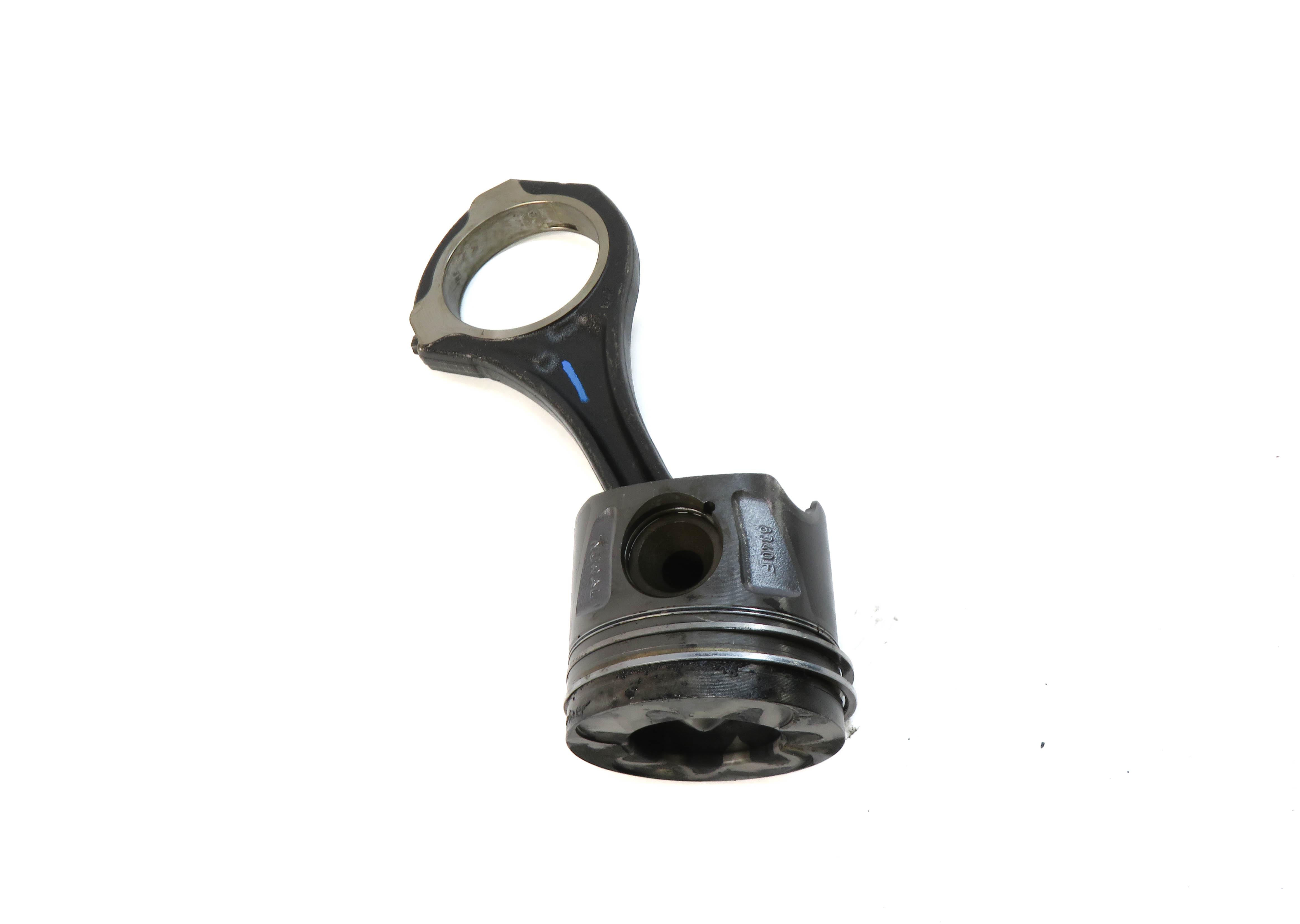 09-13 MERCEDES E GL ML R (W164 W212 W251 X164) 3.0L DIESEL ENGINE - RIGHT PISTON — exact item pictured