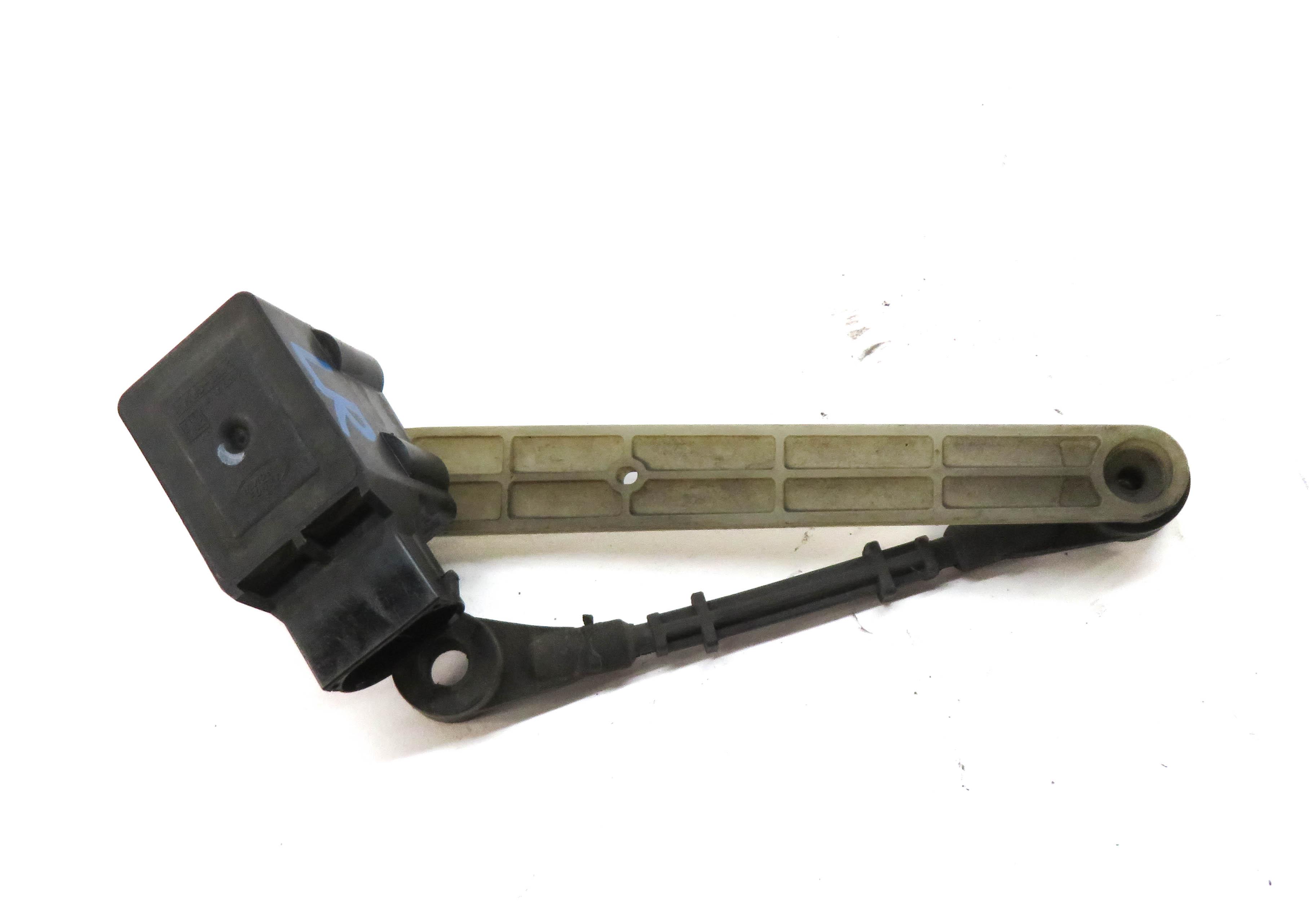 2006 RANGE ROVER (L322) LEFT DRIVER REAR SUSPENSION HEIGHT LEVEL SENSOR — exact item pictured