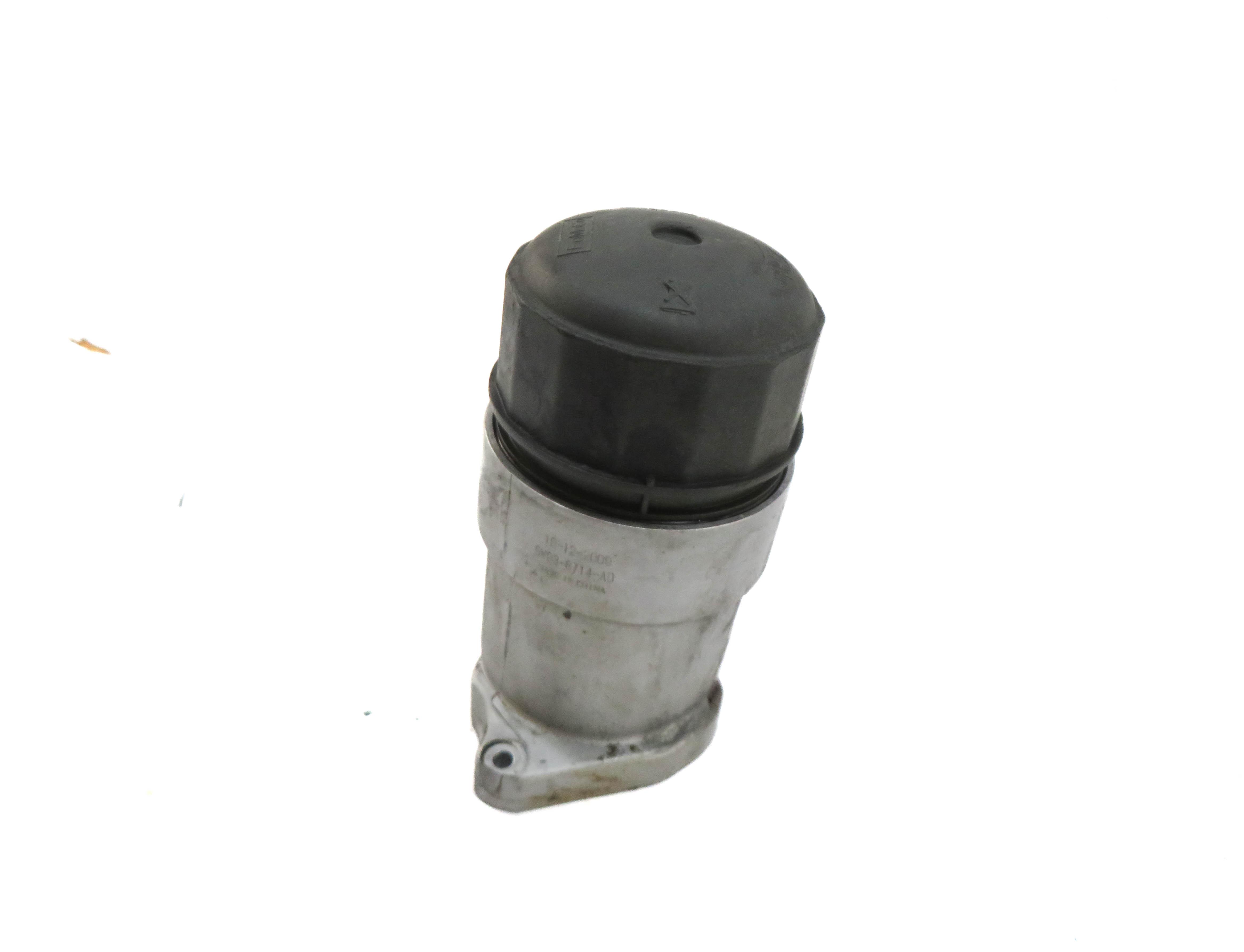 2010 LAND ROVER LR4 5.0L AJ133 V8 ENGINE OIL FILTER HOUSING w/ CAP — exact item pictured