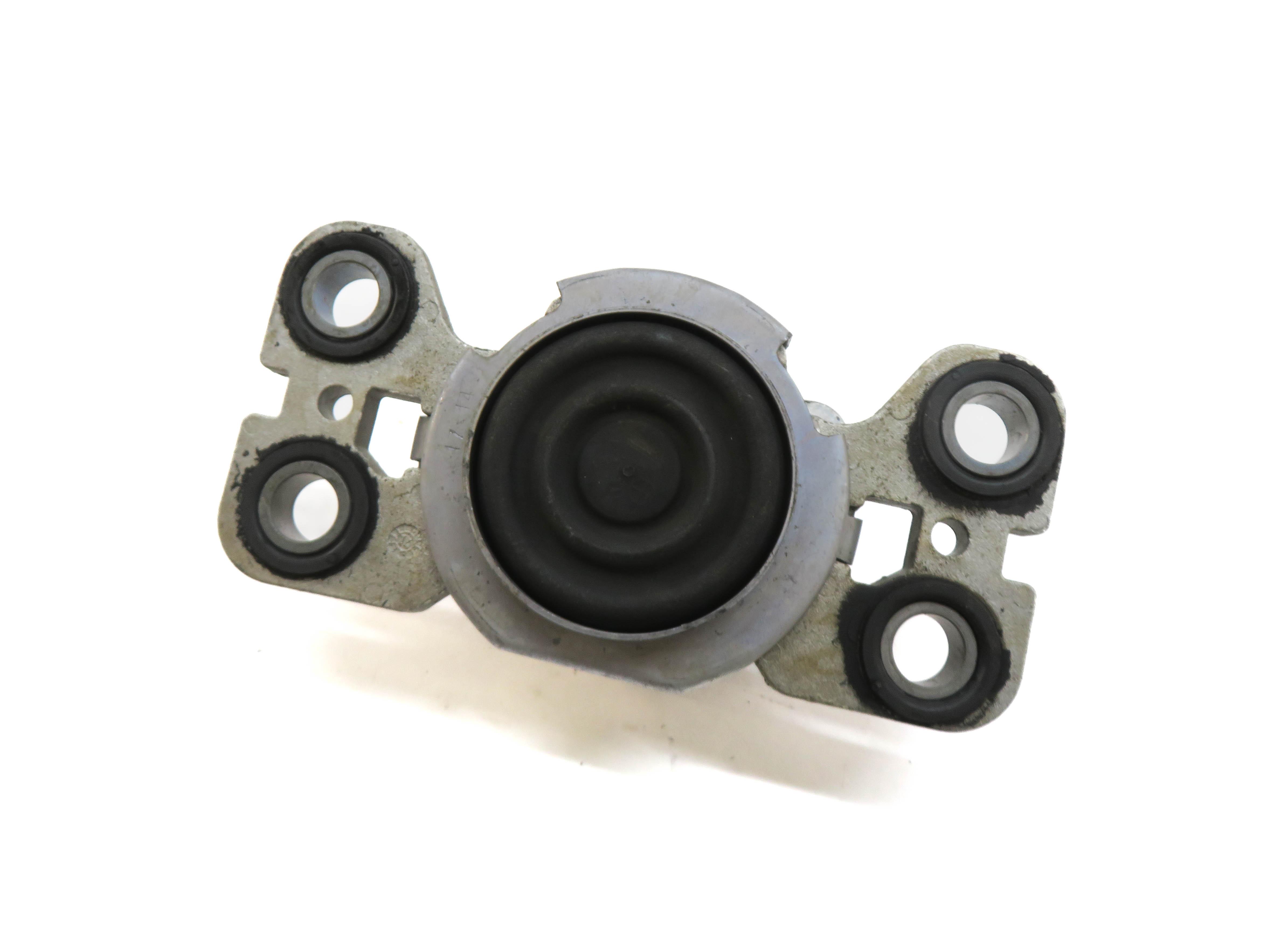 2015 RANGE ROVER EVOQUE (L538) 2.0L TURBO ENGINE REAR TRANSMISSION MOUNT BRACKET — exact item pictured