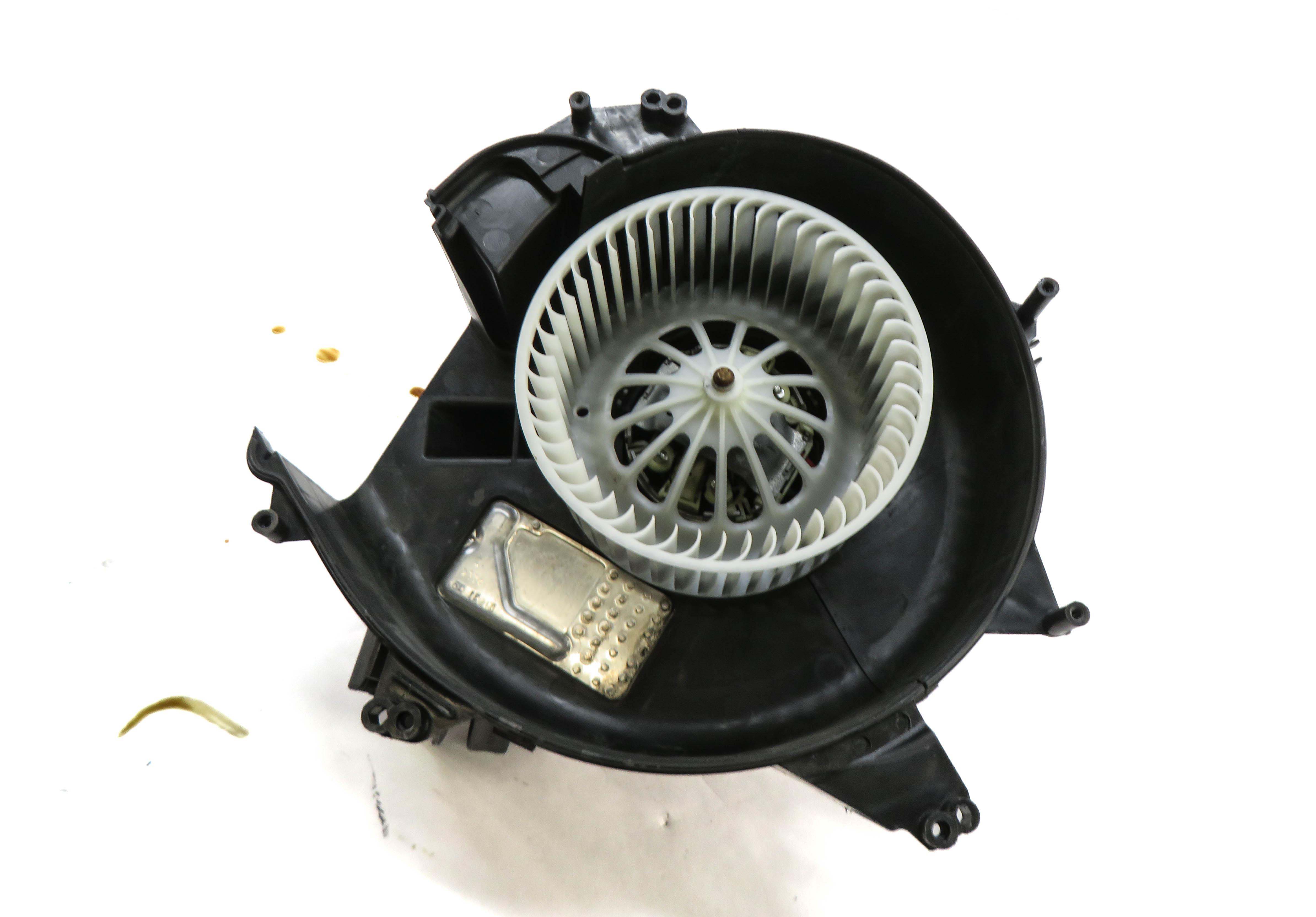 09-18 BMW 528i 535i 550i 640i M6 740i 750i 760i (F01 F06 F10 F12) BLOWER MOTOR — exact item pictured