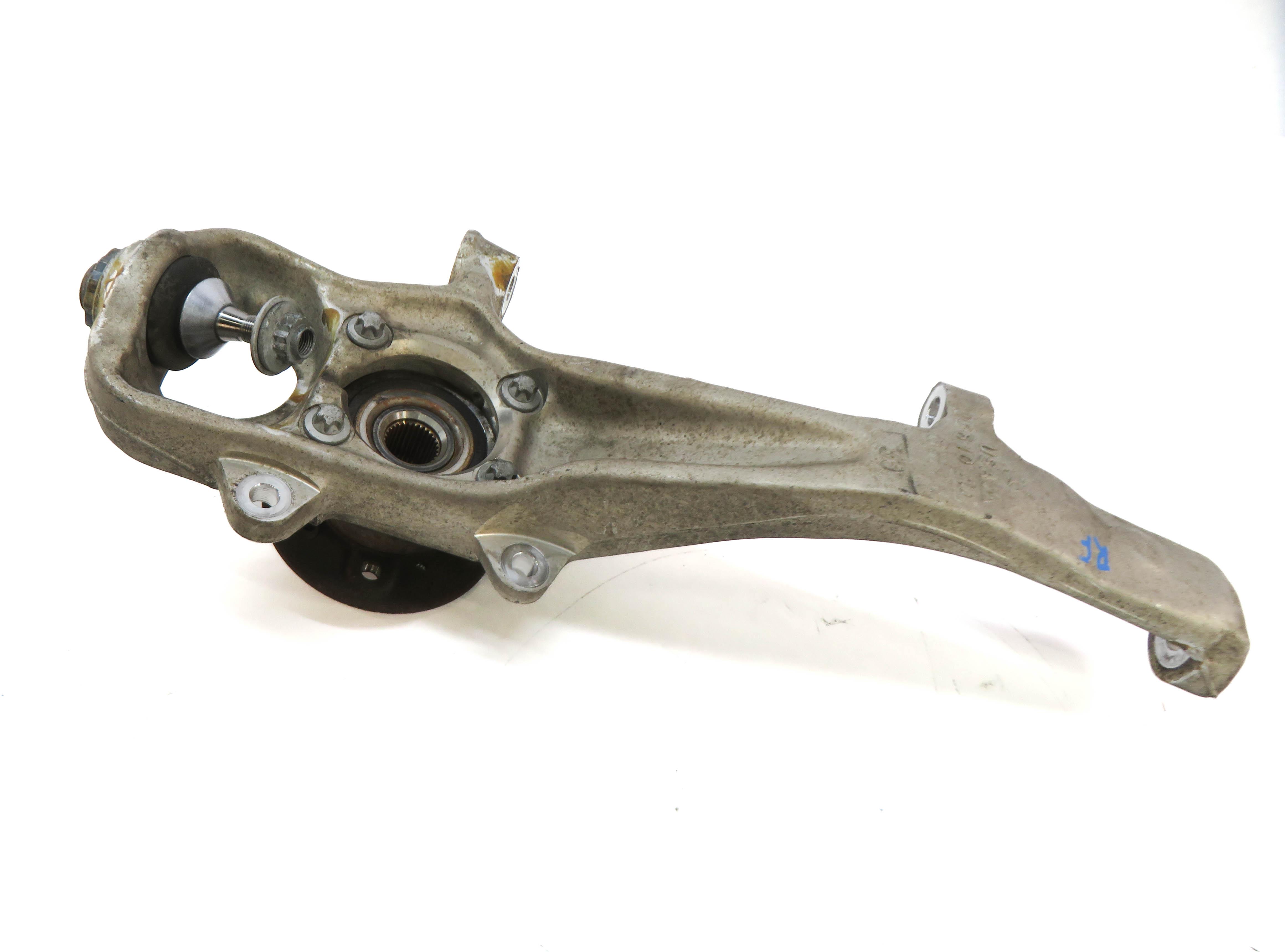 12-19 MERCEDES GL350 GL550 ML350 ML550 (W166 X166) RIGHT FRONT SPINDLE KNUCKLE — exact item pictured
