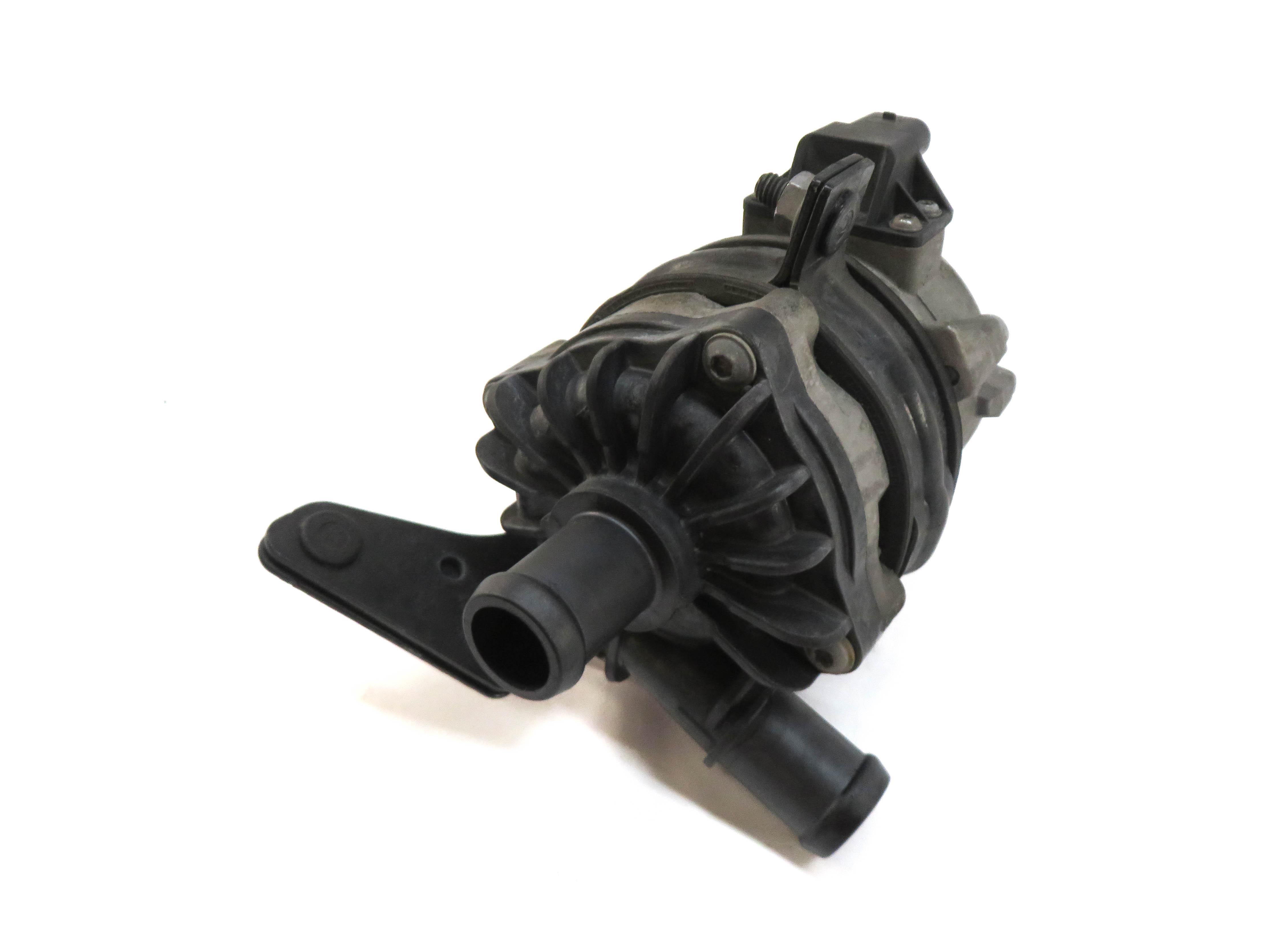 2013 AUDI A6 (C7) 3.0L SUPERCHARGED ENGINE AUXILIARY WATER COOLANT PUMP — exact item pictured