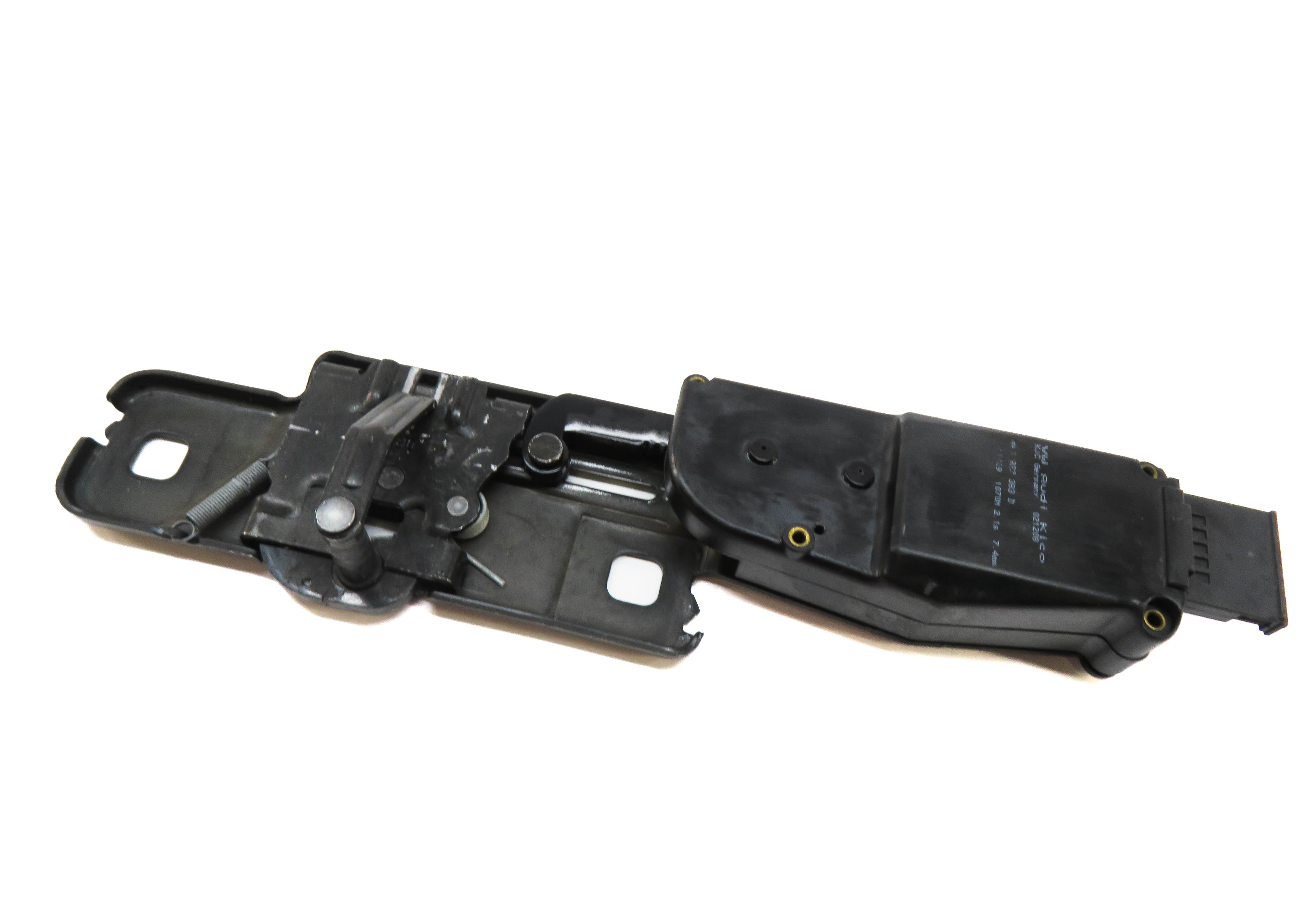 2009 AUDI Q5 (B8 8R) REAR LOWER TRUNK LOCK LATCH ACTUATOR STRIKER PLATE — exact item pictured