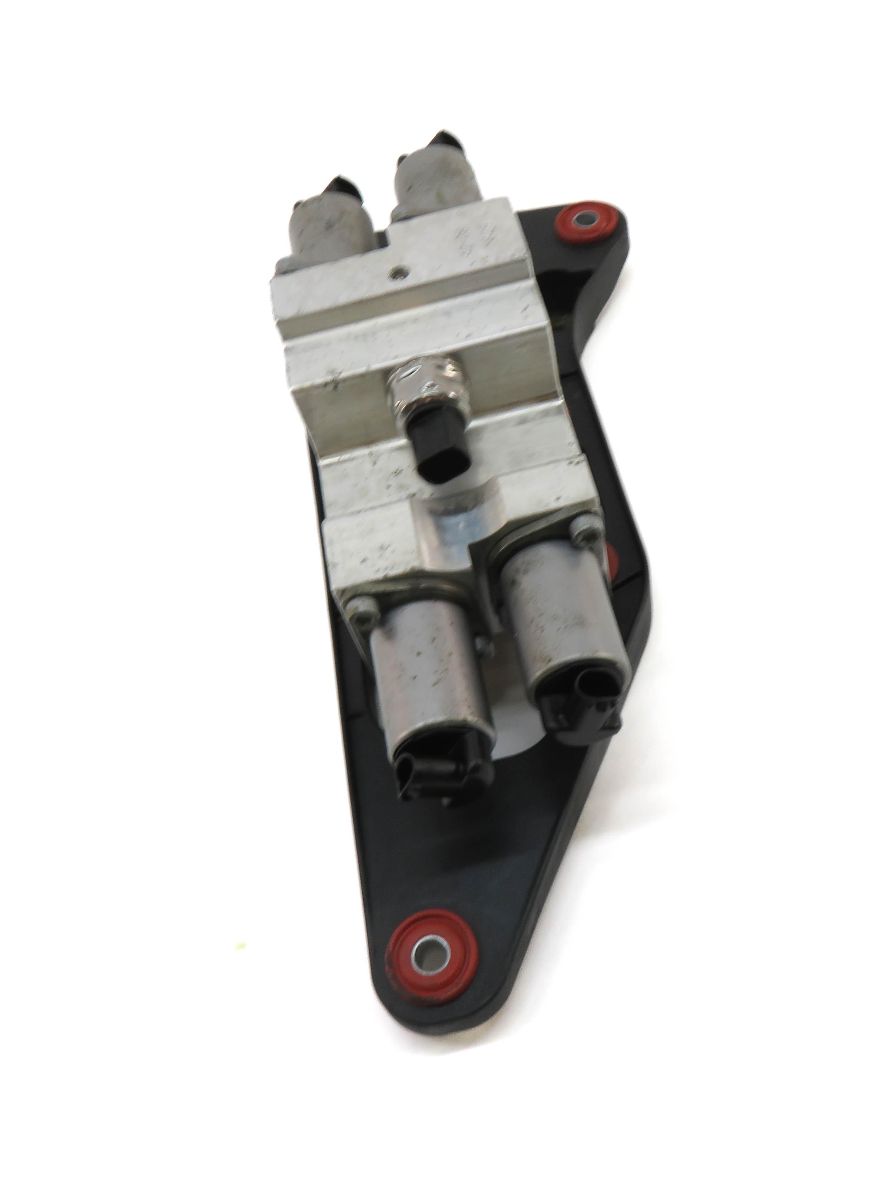2009 BMW X6 (E71) DYNAMIC DRIVE SUSPENSION HYDRAULIC VALVE BLOCK — exact item pictured
