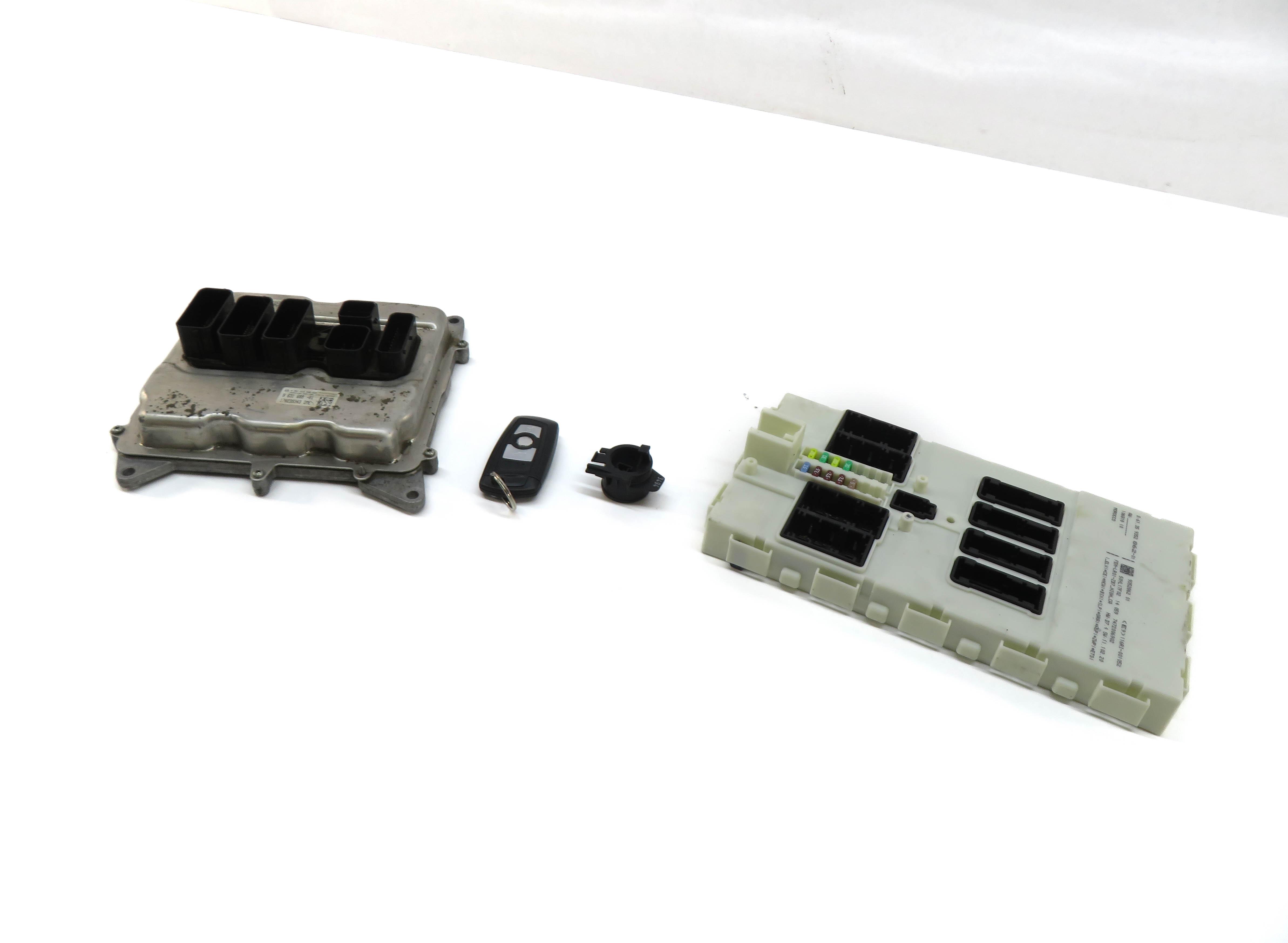 13-18 BMW 320i 328i 428i 528i X3 X4 F30 F32 2.0T ENGINE DME BCM MODULE KEY SET — exact item pictured