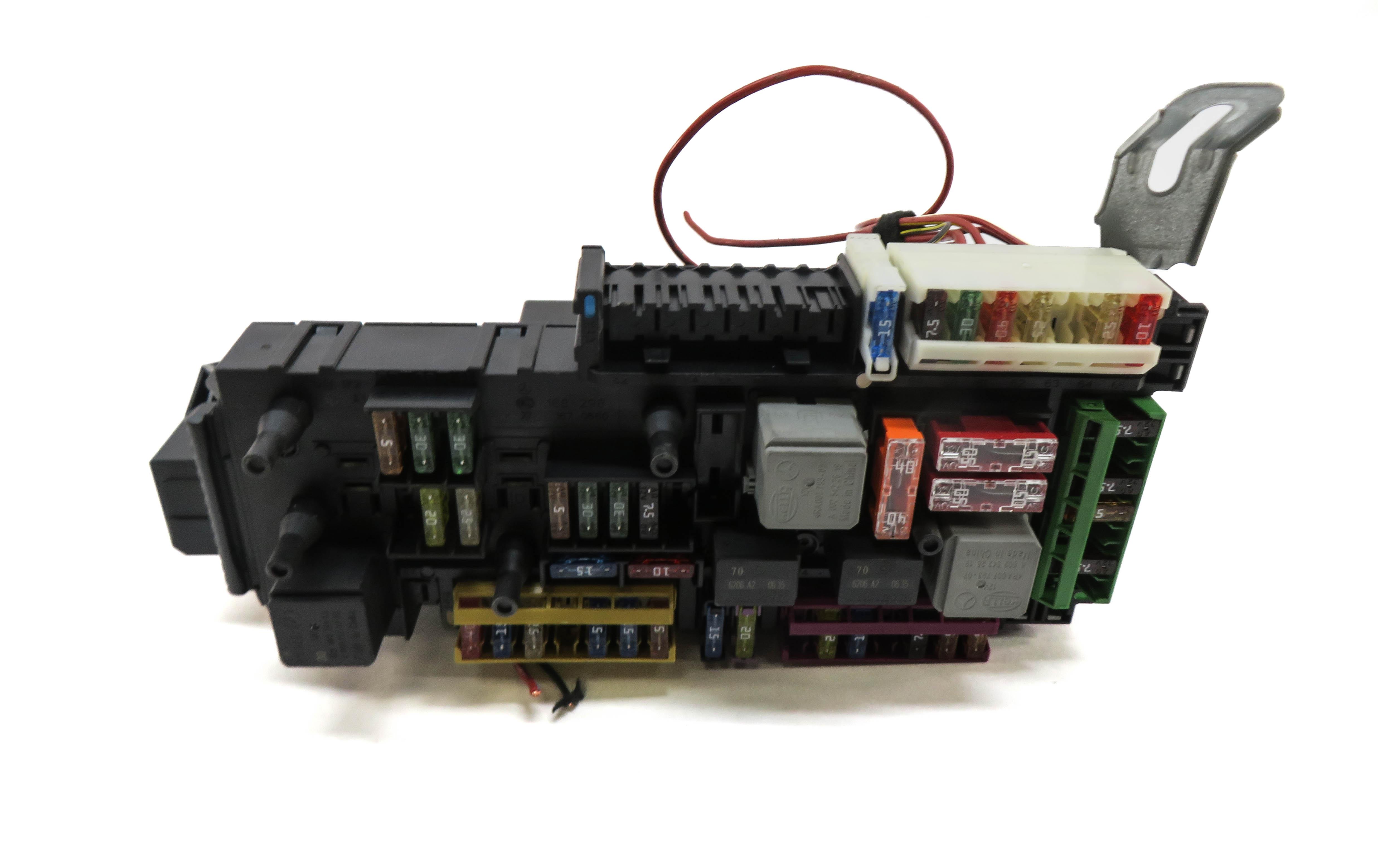 2017 MERCEDES CLS63 (W218) REAR SIGNAL ACQUISITION CONTROL MODULE FUSE BOX SAM — exact item pictured