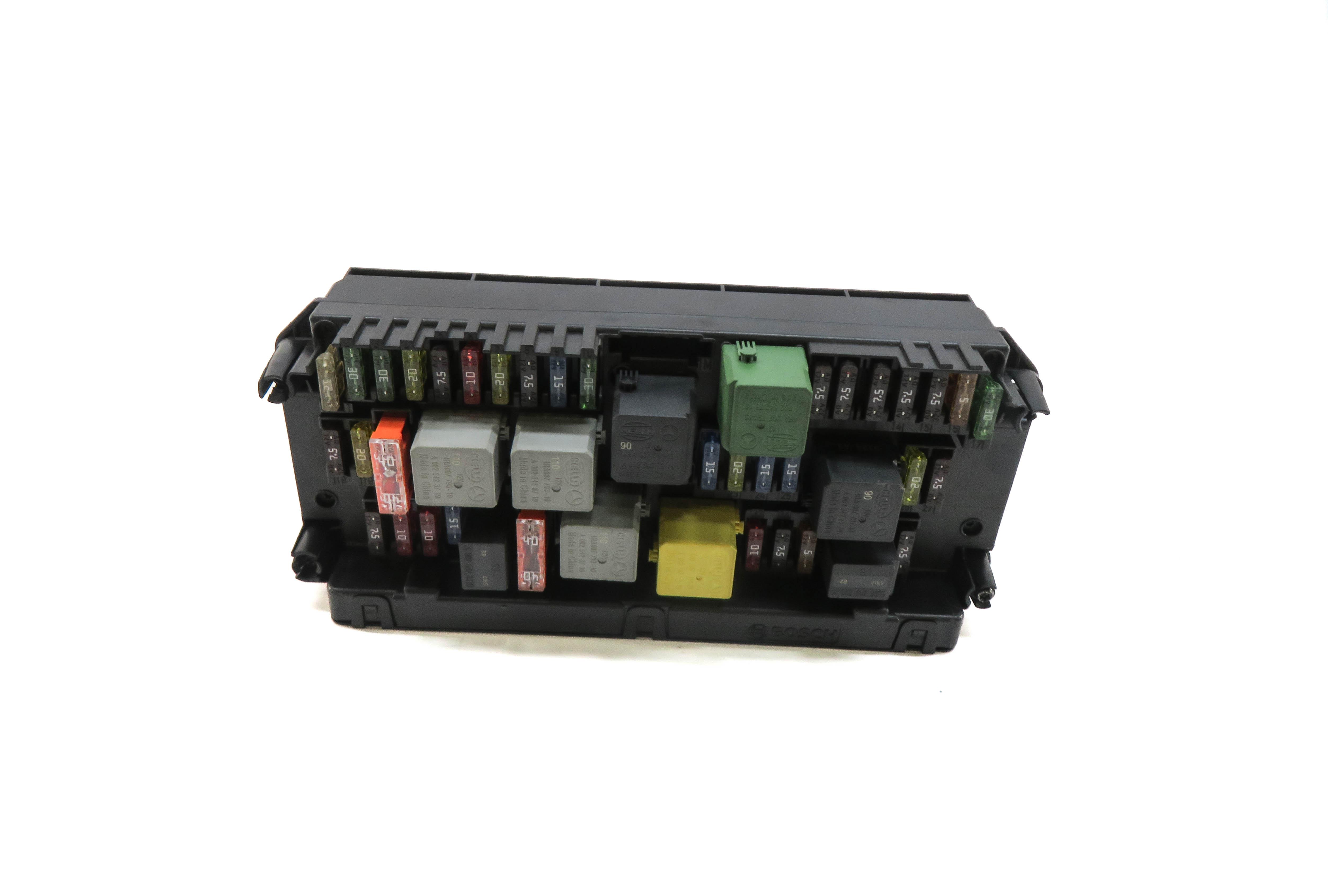 2016 MERCEDES E350 SEDAN (W212) FRONT SIGNAL ACQUISITION MODULE (SAM) & FUSE BOX — exact item pictured