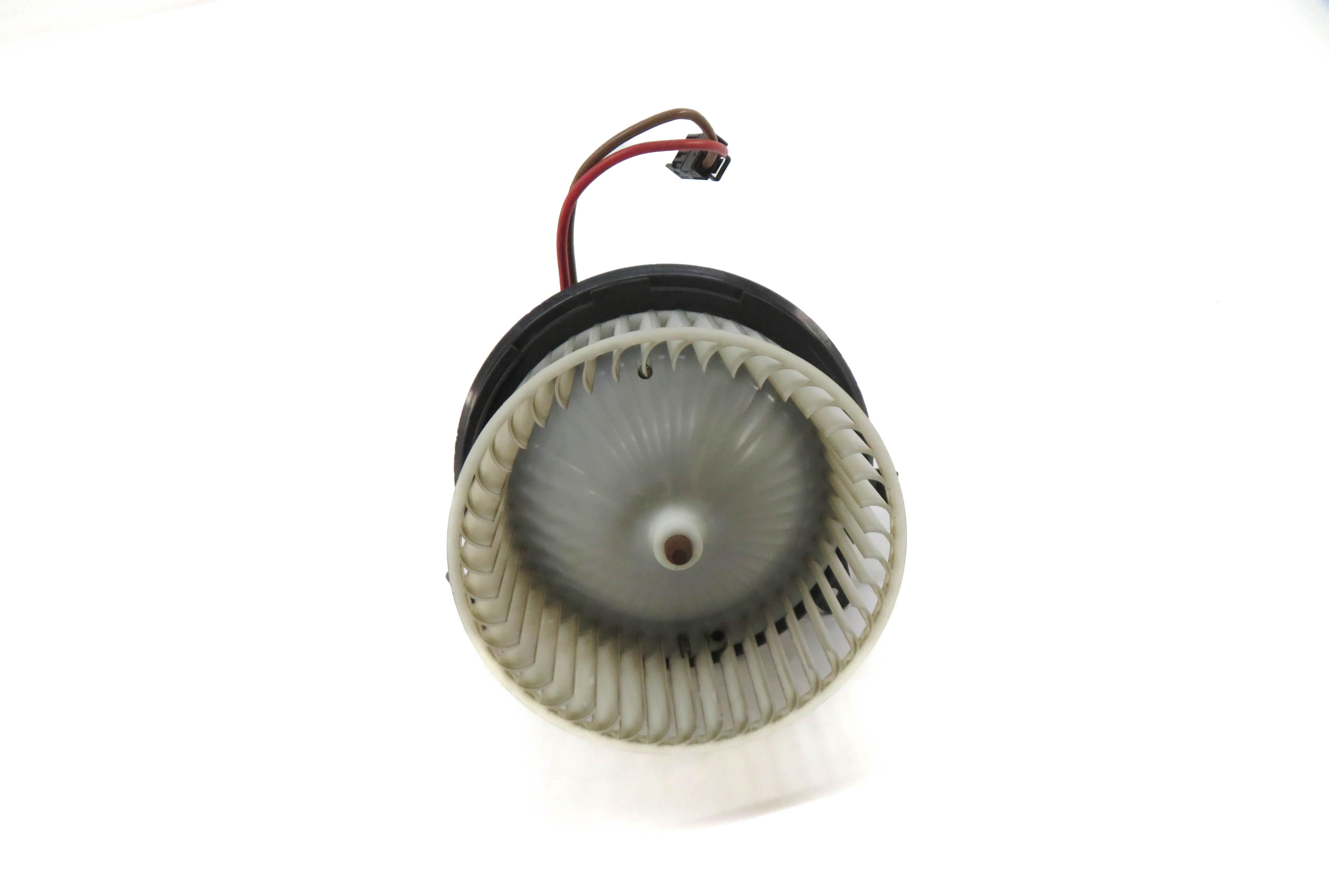 11-17 MERCEDES C E GLK SL CLS (W204 W207 W212 W231 W218) HEATER A/C BLOWER MOTOR — exact item pictured