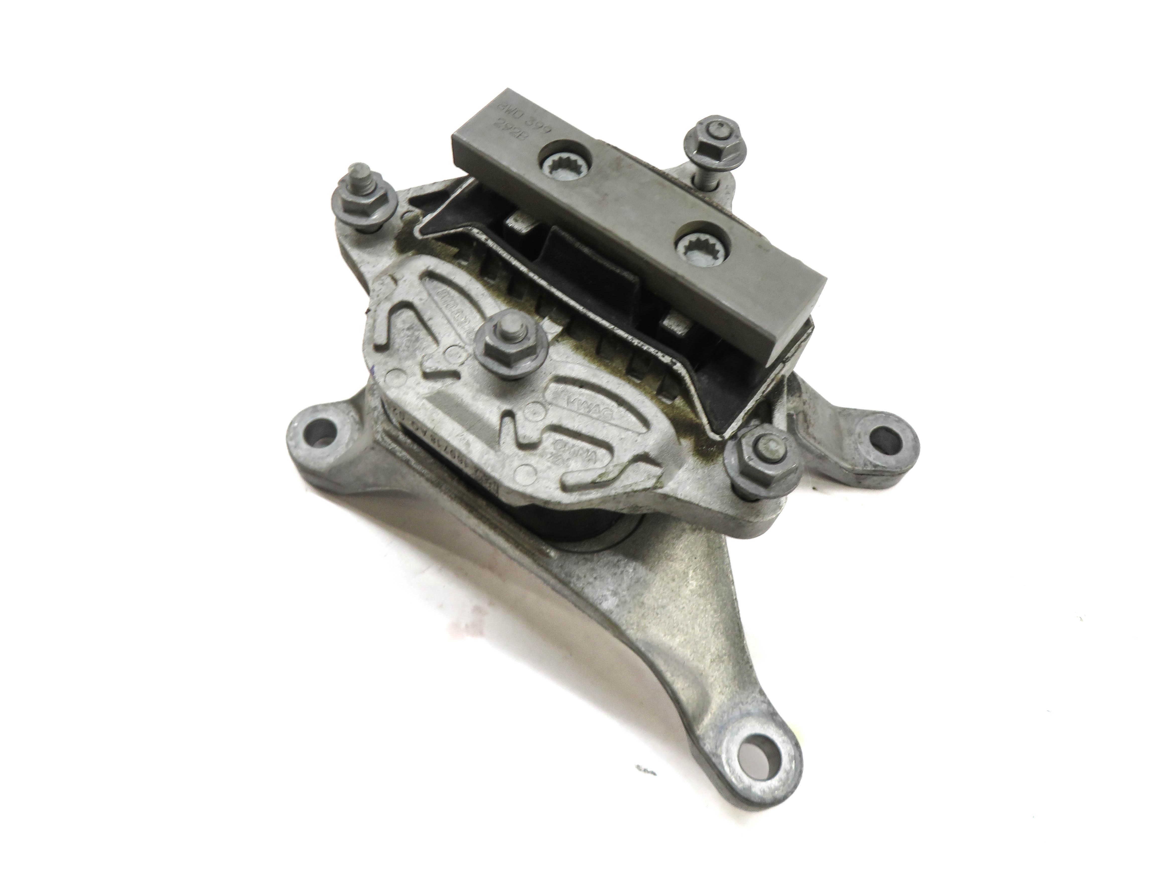 2017 AUDI A4 (B9 8W) 2.0L CYMC TURBO ENGINE TRANSMISSION MOUNT BRACKET — exact item pictured