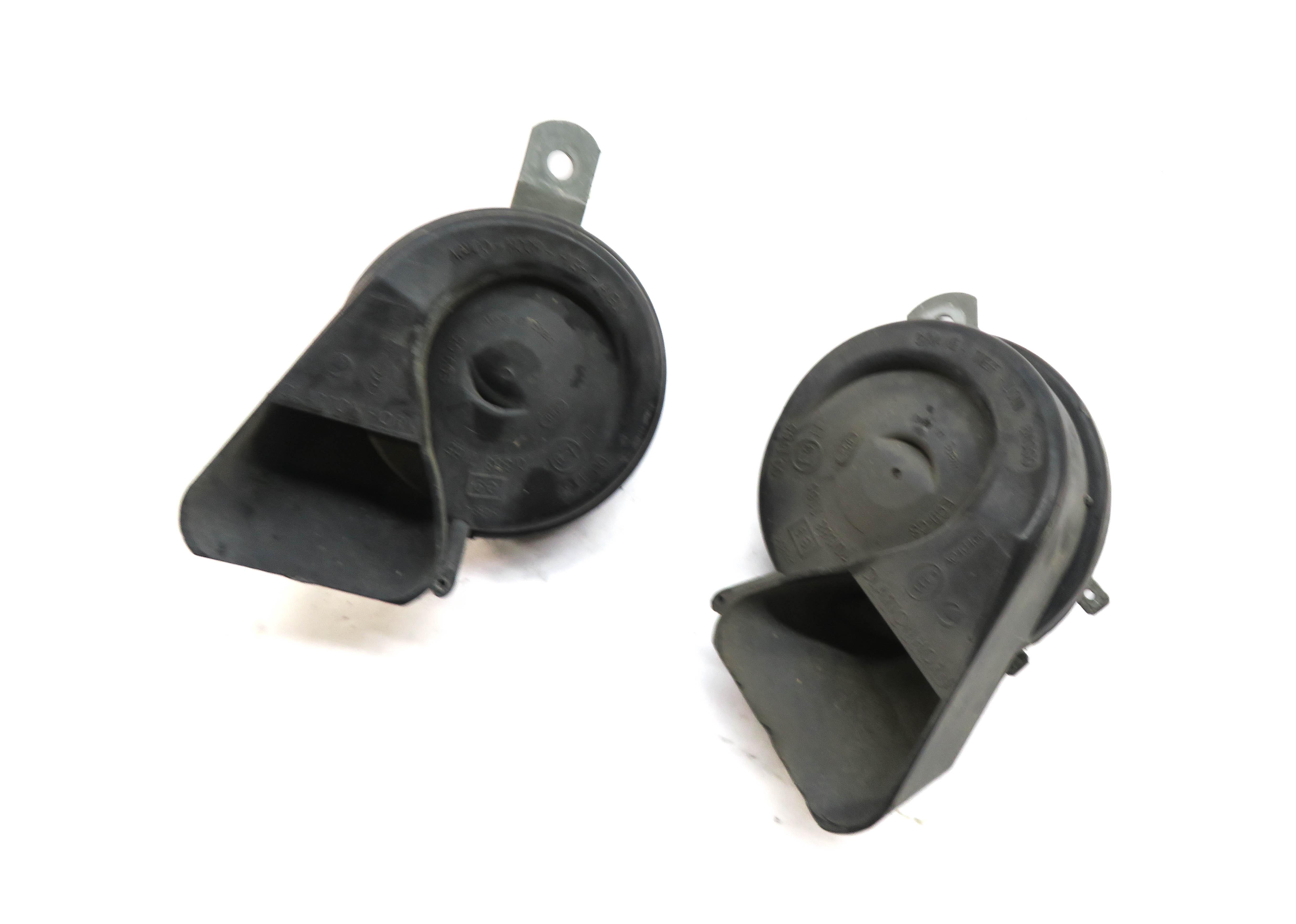 08-18 MERCEDES C E GLK CLS CLASS (C218 W204 W212 X204) HIGH & LOW TONE HORN SET — exact item pictured